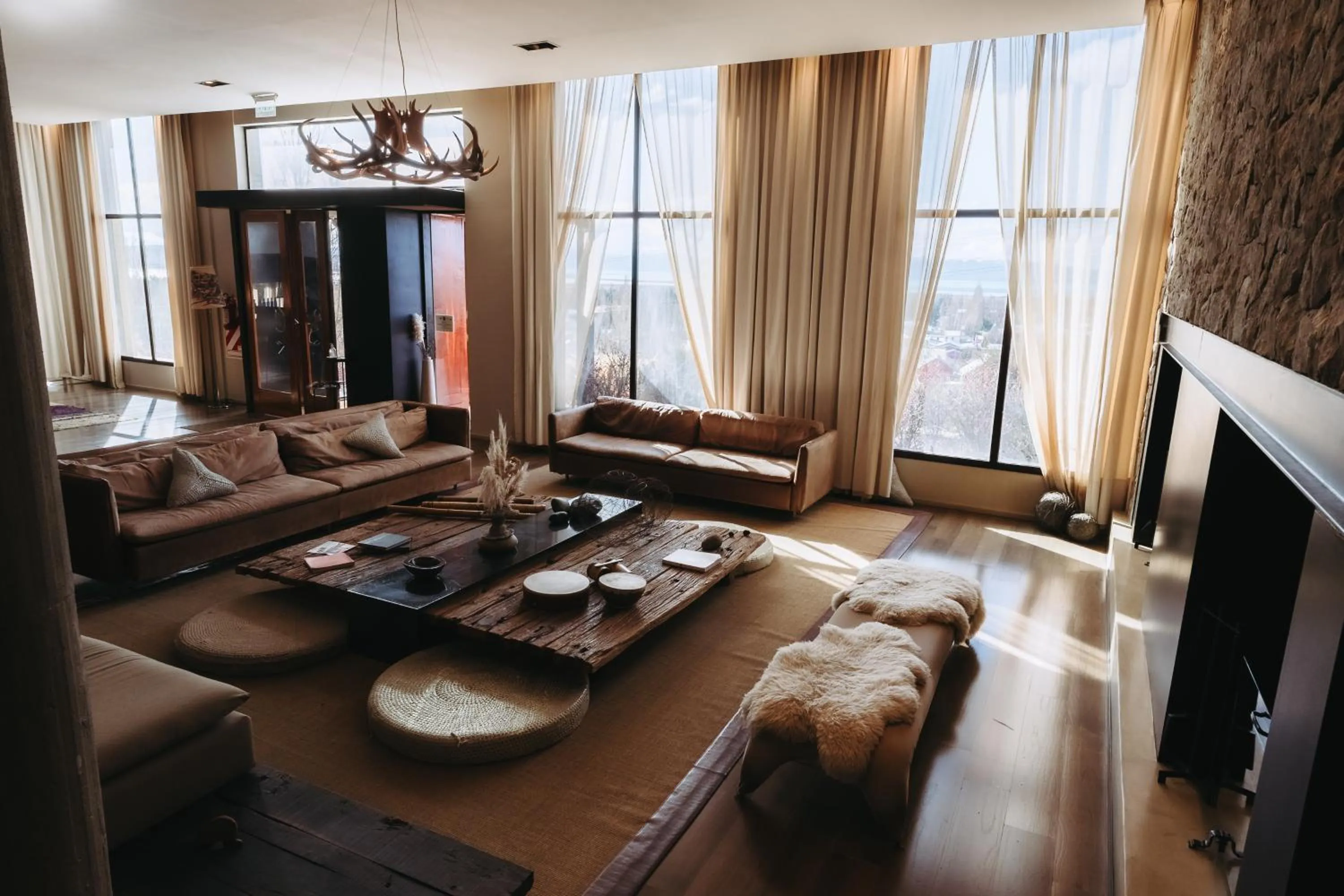 Seating area in Esplendor by Wyndham El Calafate