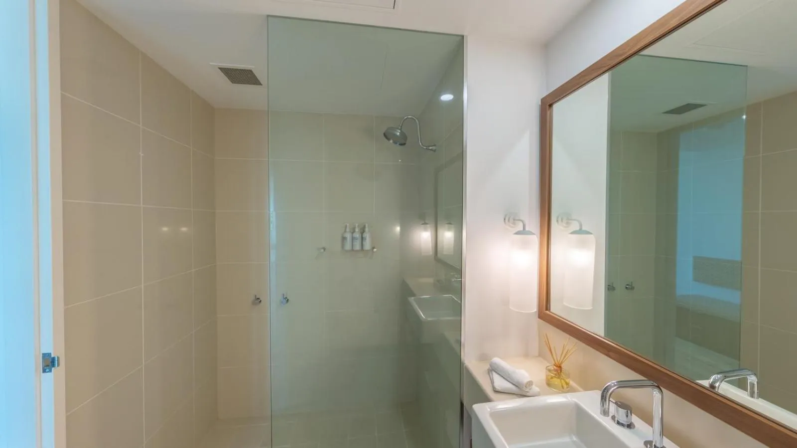 Shower in The Sands Torquay