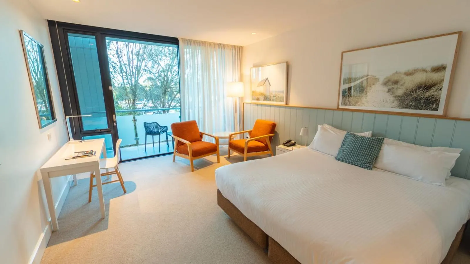 Photo of the whole room, Bed in The Sands Torquay