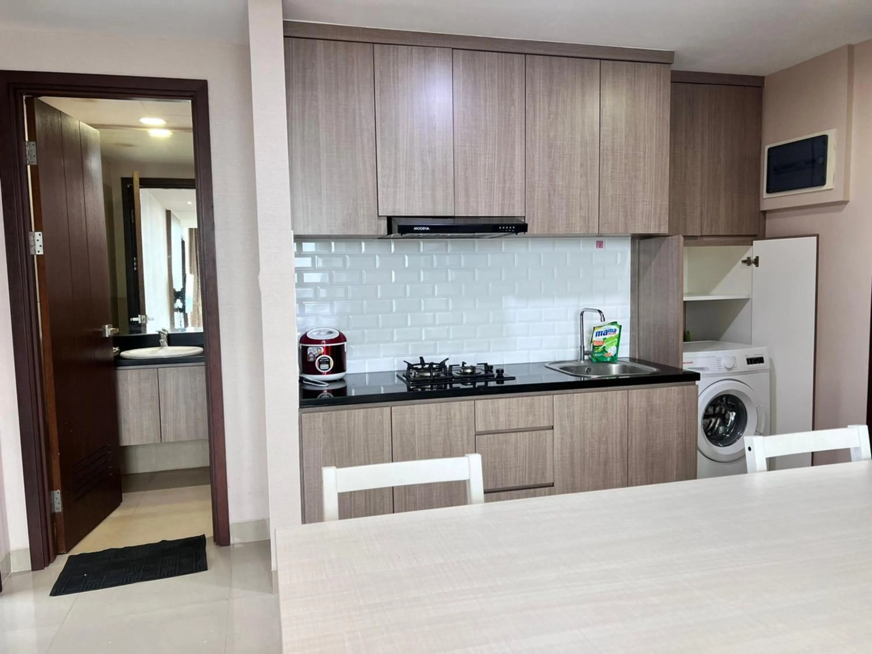 Kitchen or kitchenette in U Residence 2 by Ana Room