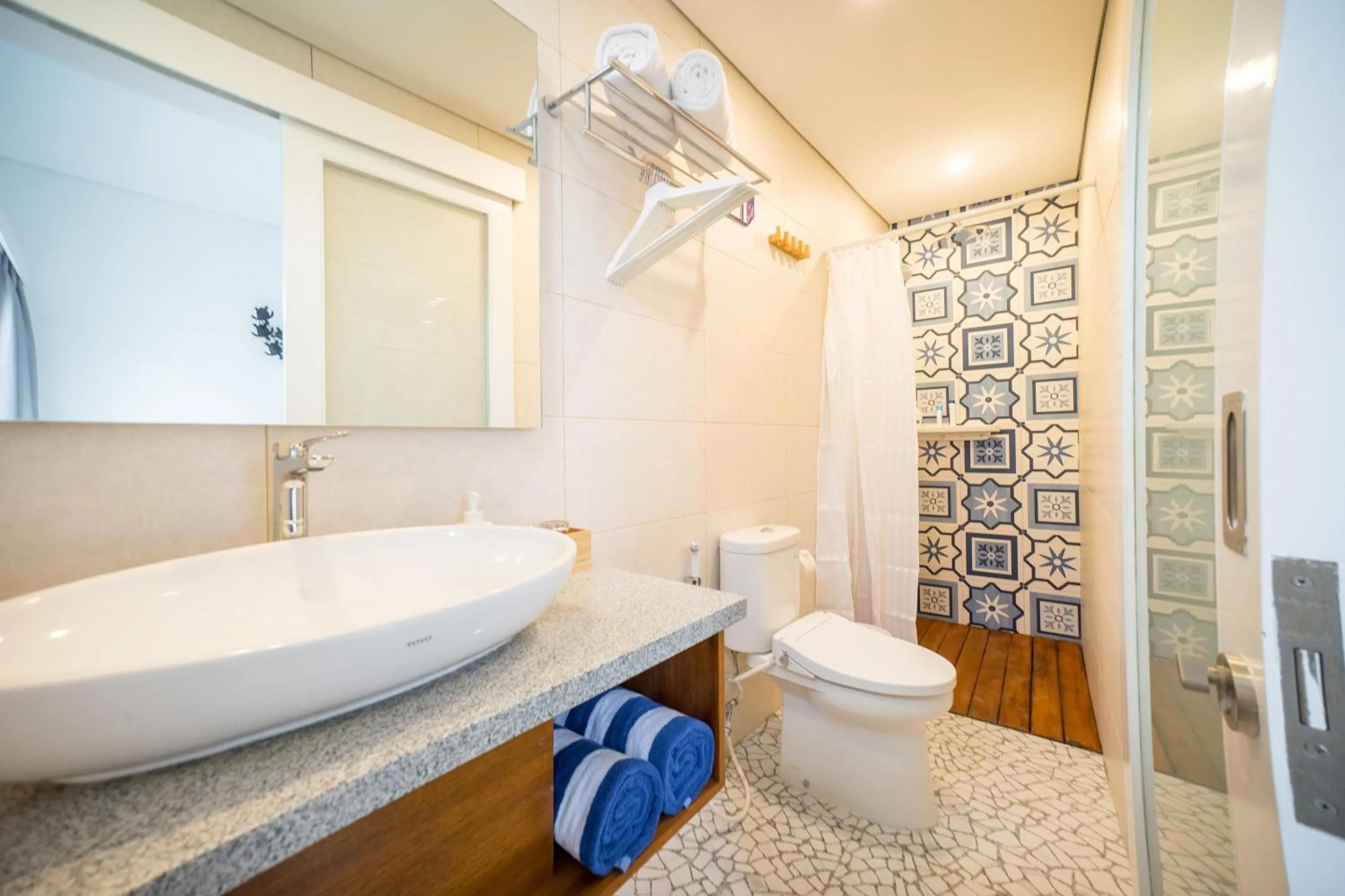 Bathroom in Fourleaf