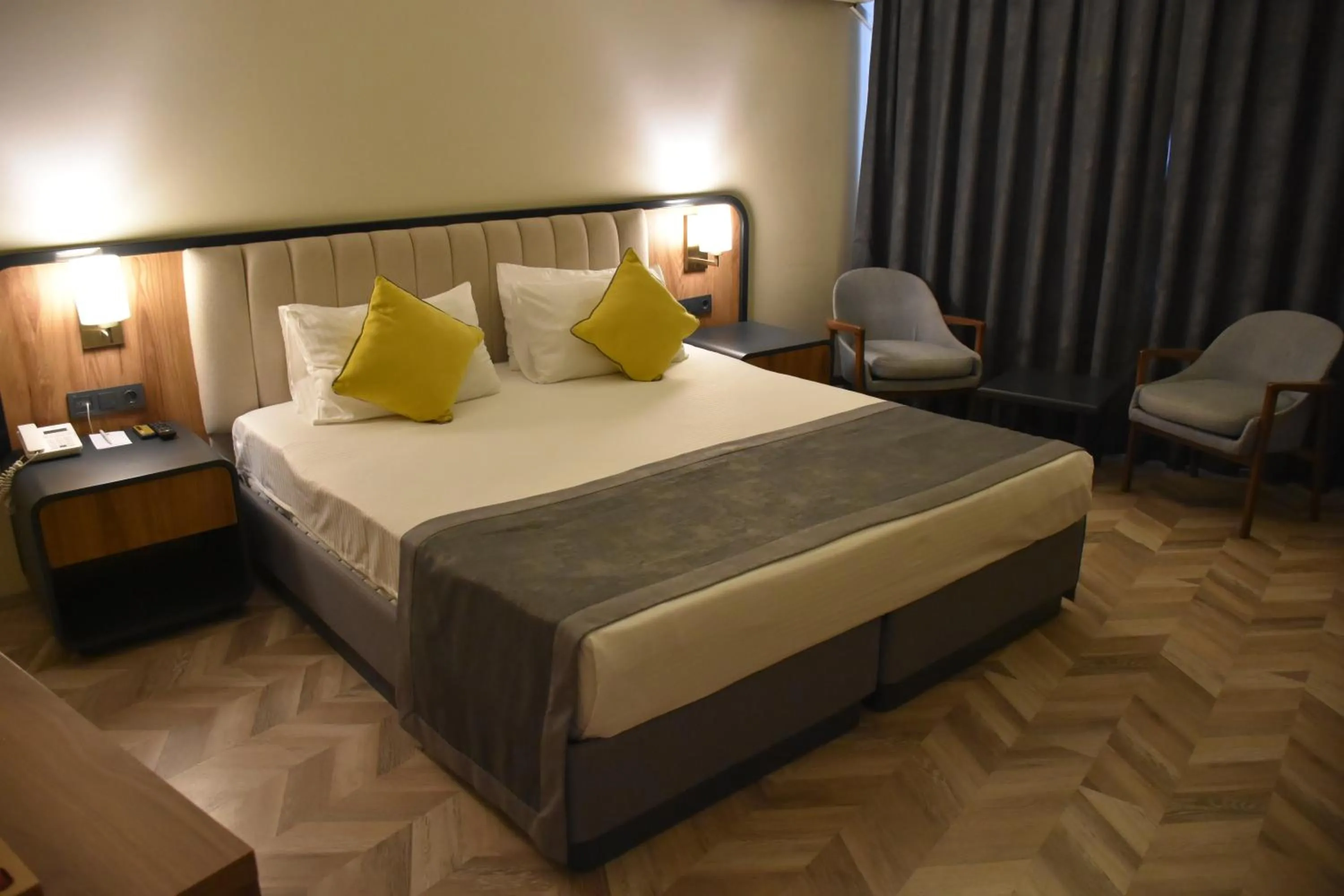 Bedroom, Bed in UK ANKARA Hotel