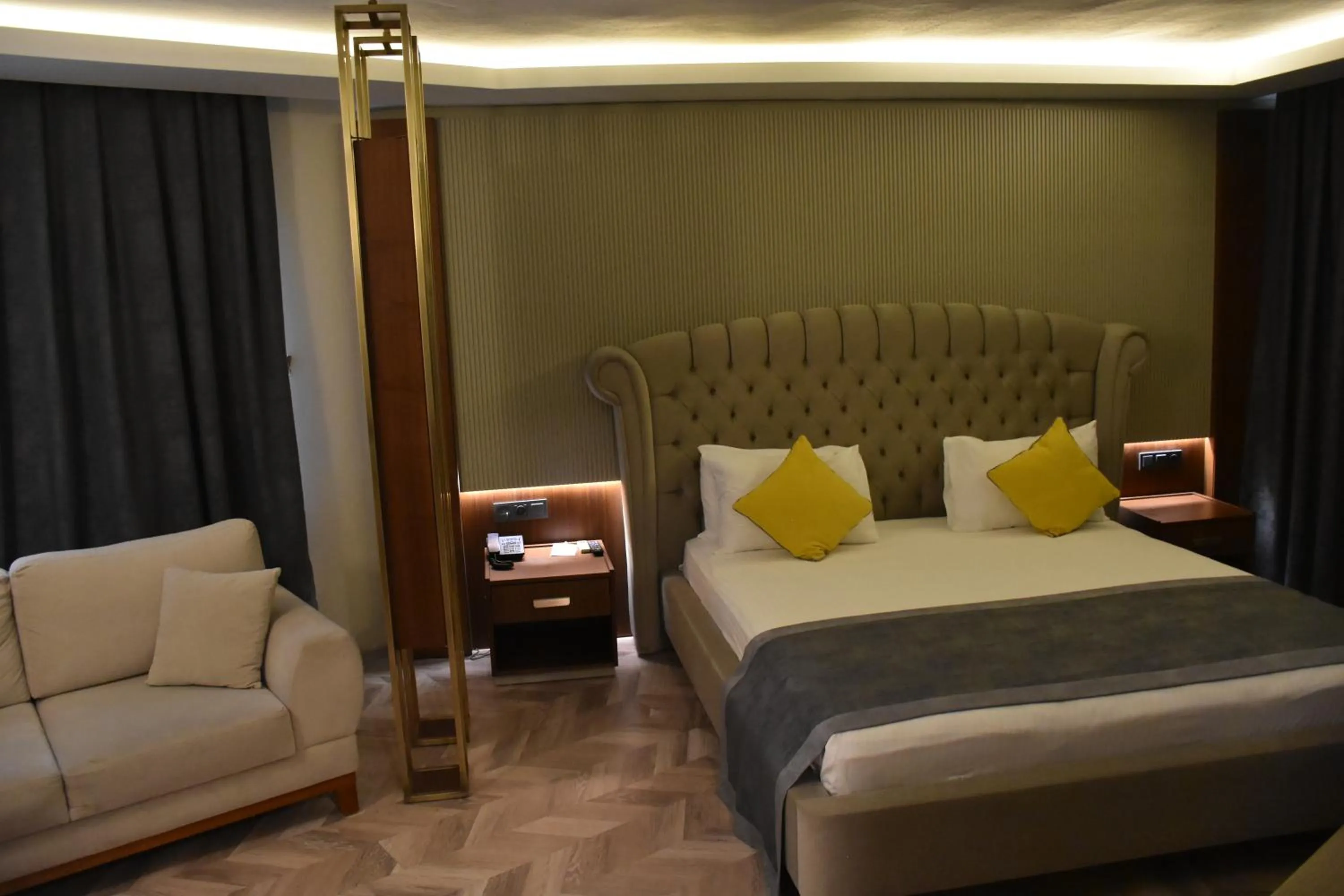 Bedroom, Bed in UK ANKARA Hotel