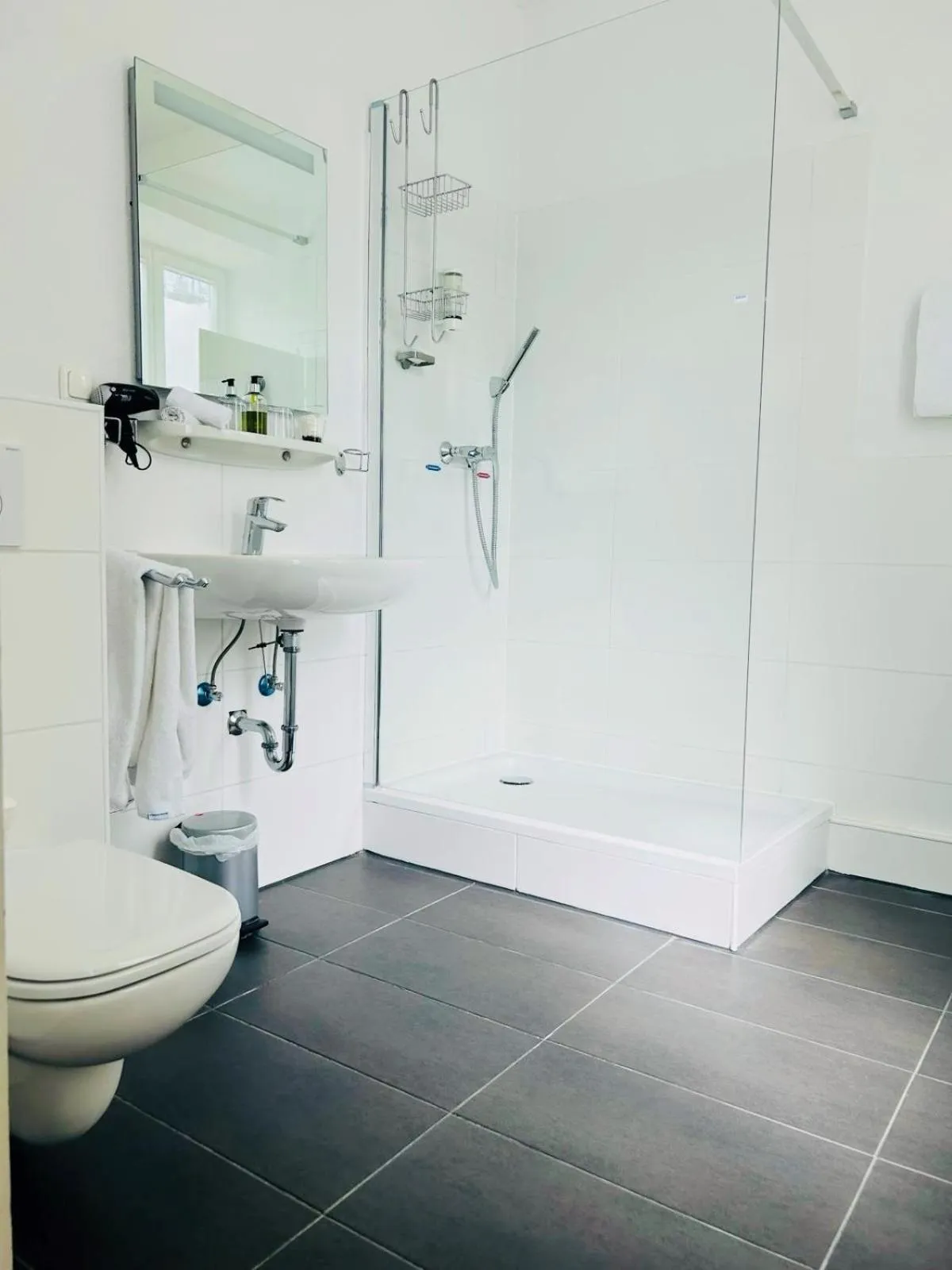 Shower in Hotel Wendelstein