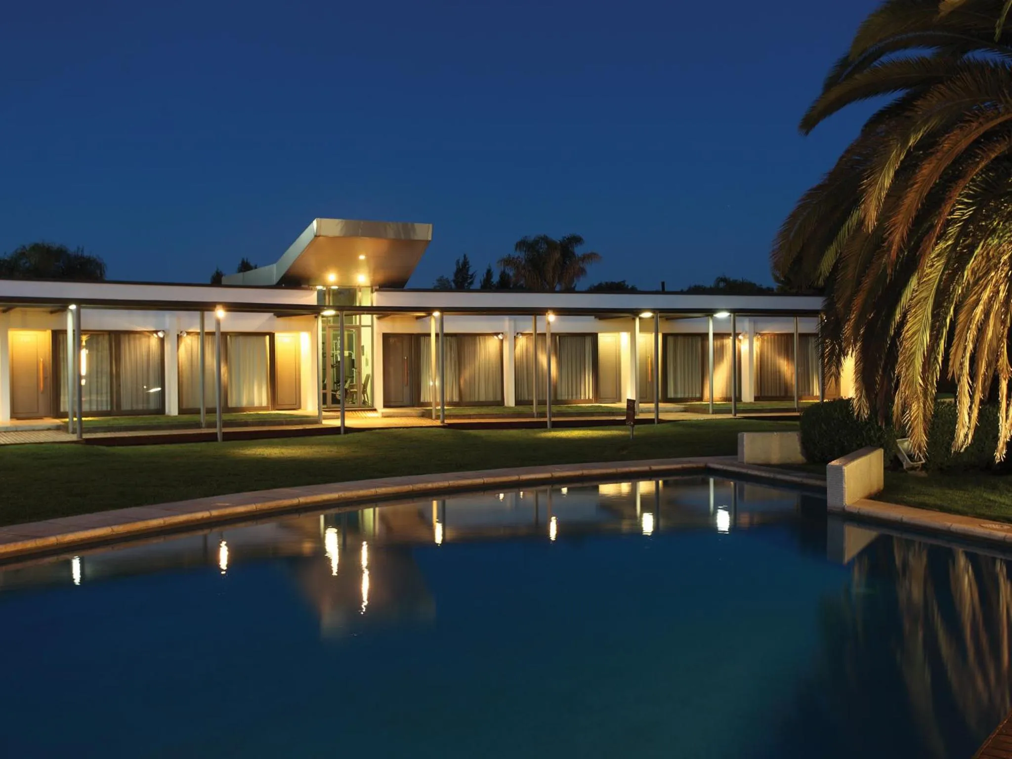 Swimming pool in Hotel Camberland