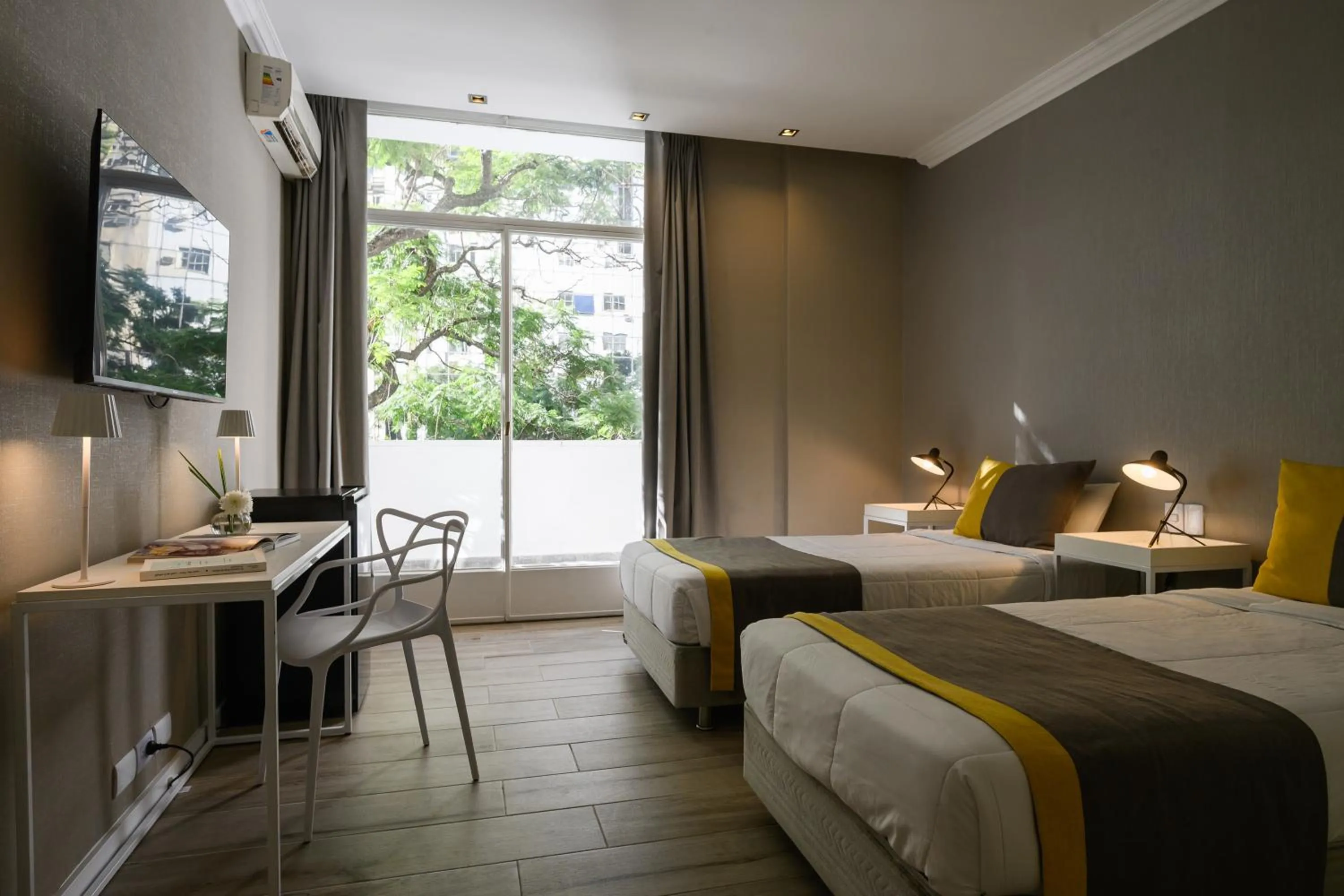 Bed in Midtown Boutique Hotel