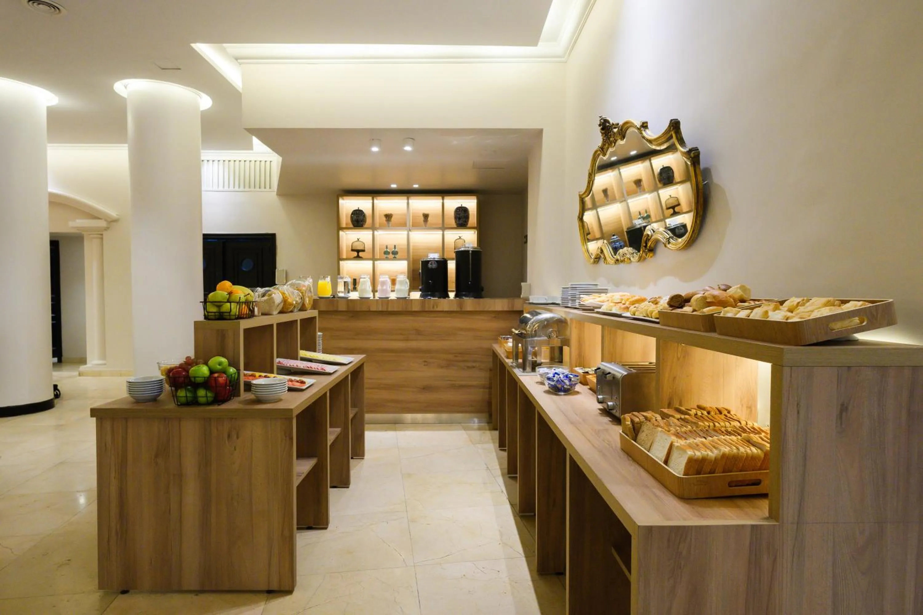 Breakfast in Midtown Boutique Hotel