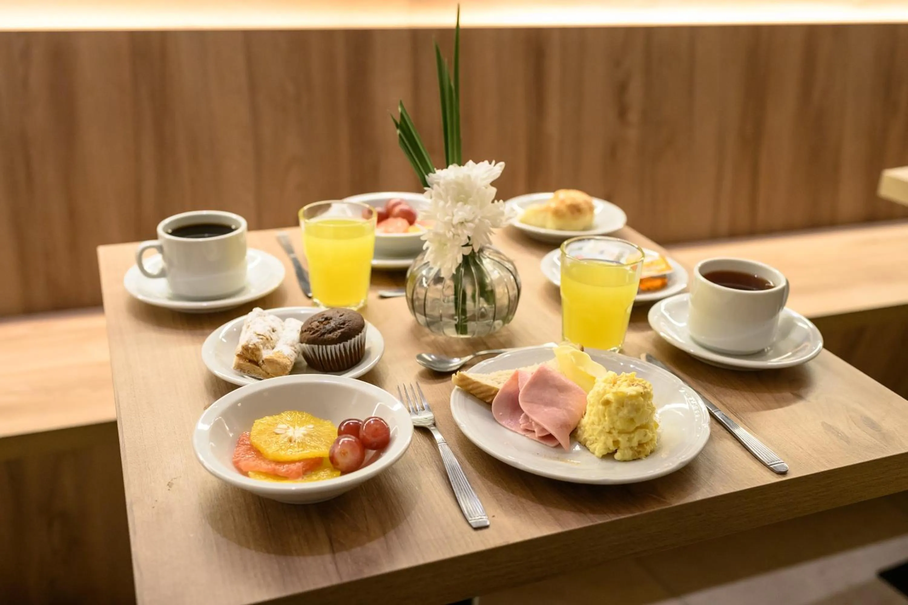 Buffet breakfast in Midtown Boutique Hotel