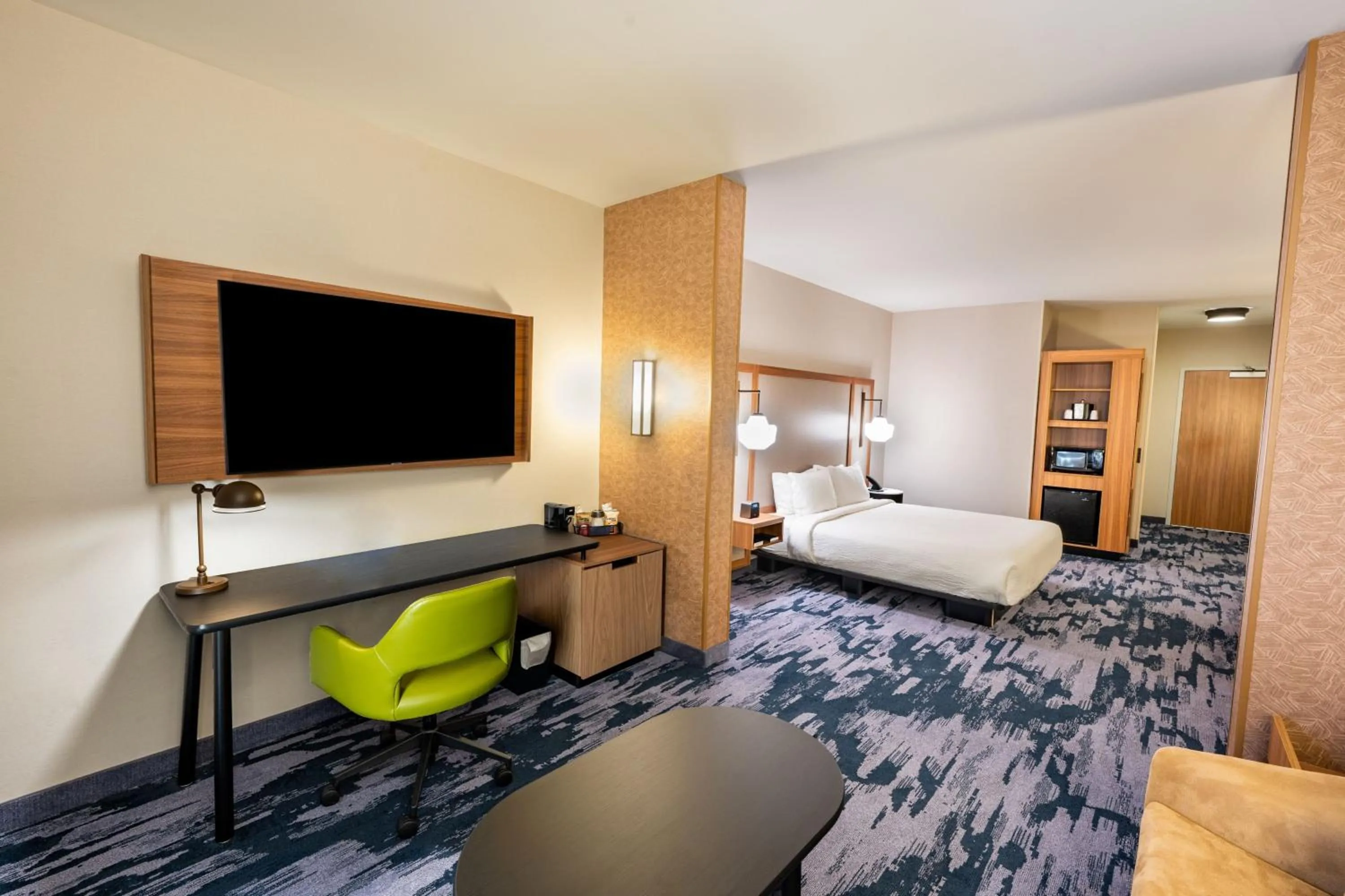 Photo of the whole room, Bed in Fairfield by Marriott Inn & Suites Rome