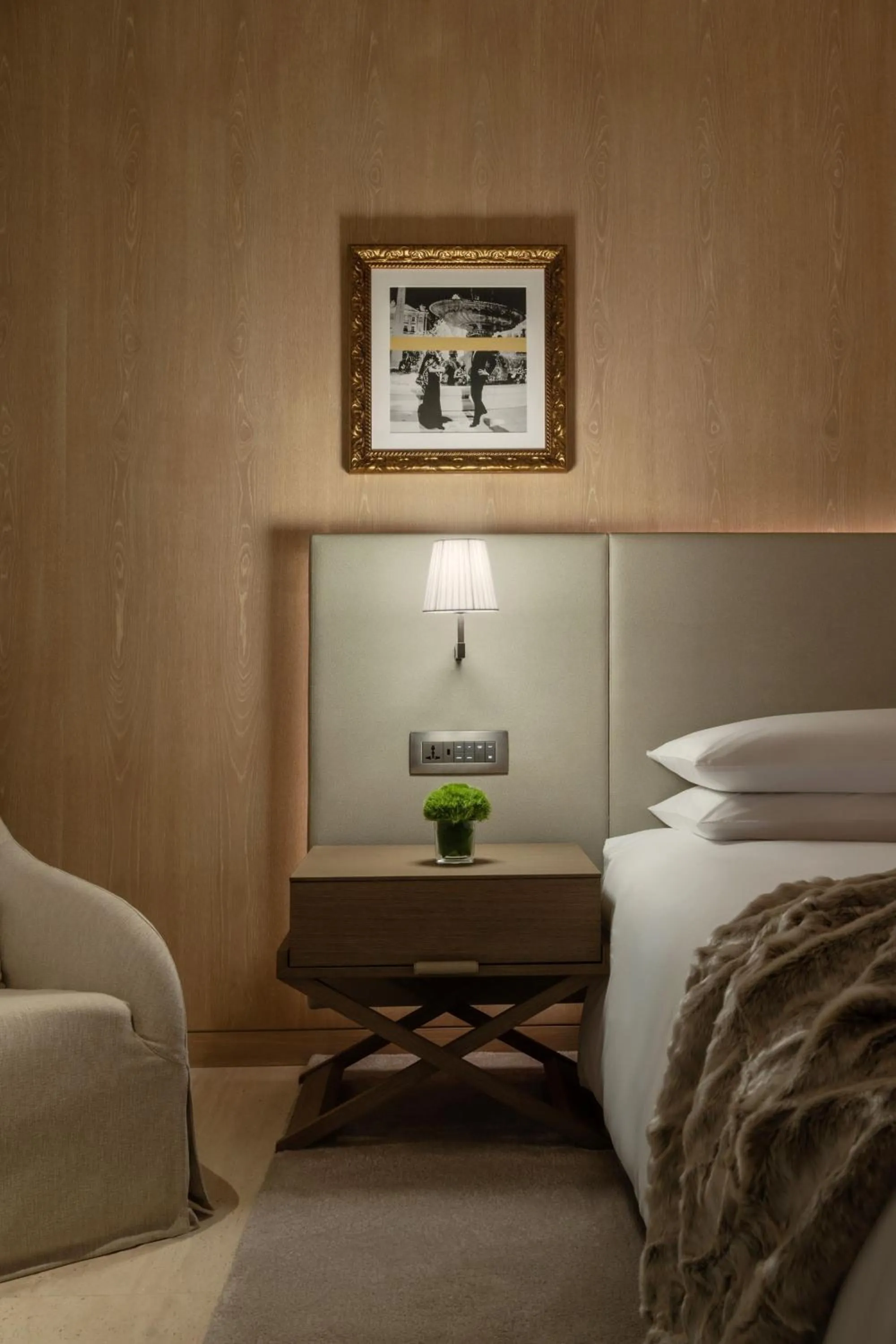 Photo of the whole room, Bed in The Dubai EDITION