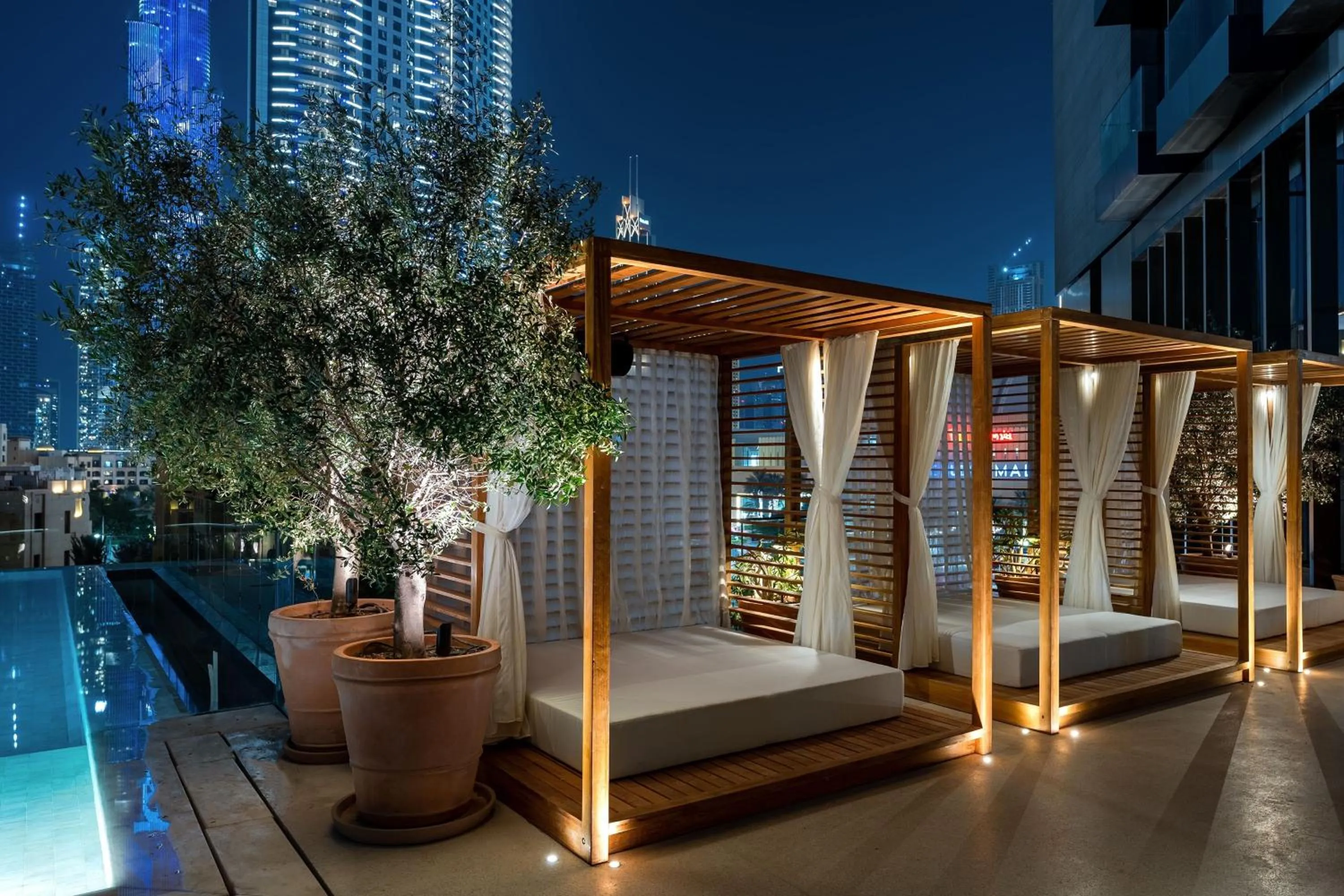 Area and facilities in The Dubai EDITION