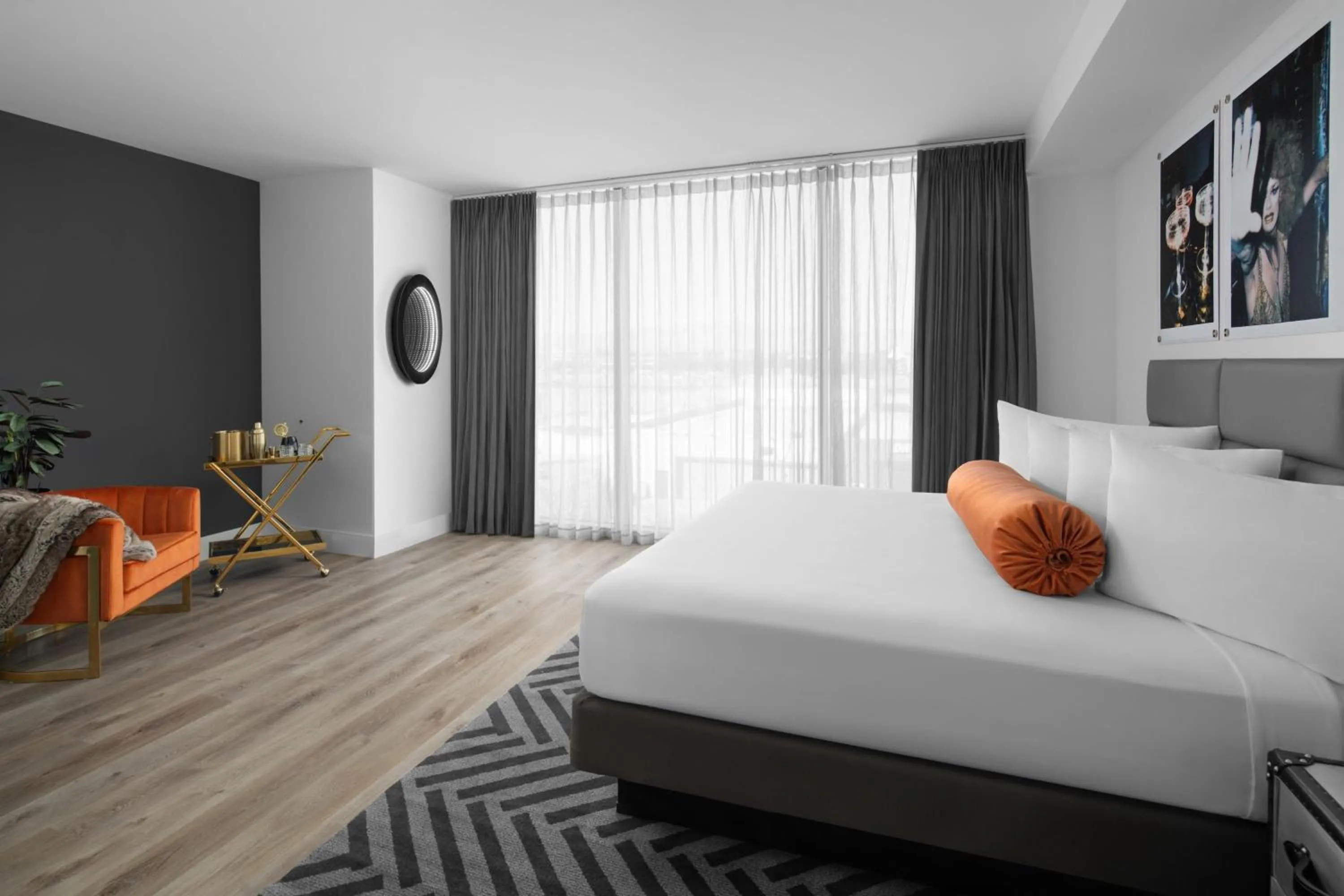 Photo of the whole room, Bed in The ENGLiSH Hotel, Las Vegas, a Tribute Portfolio Hotel