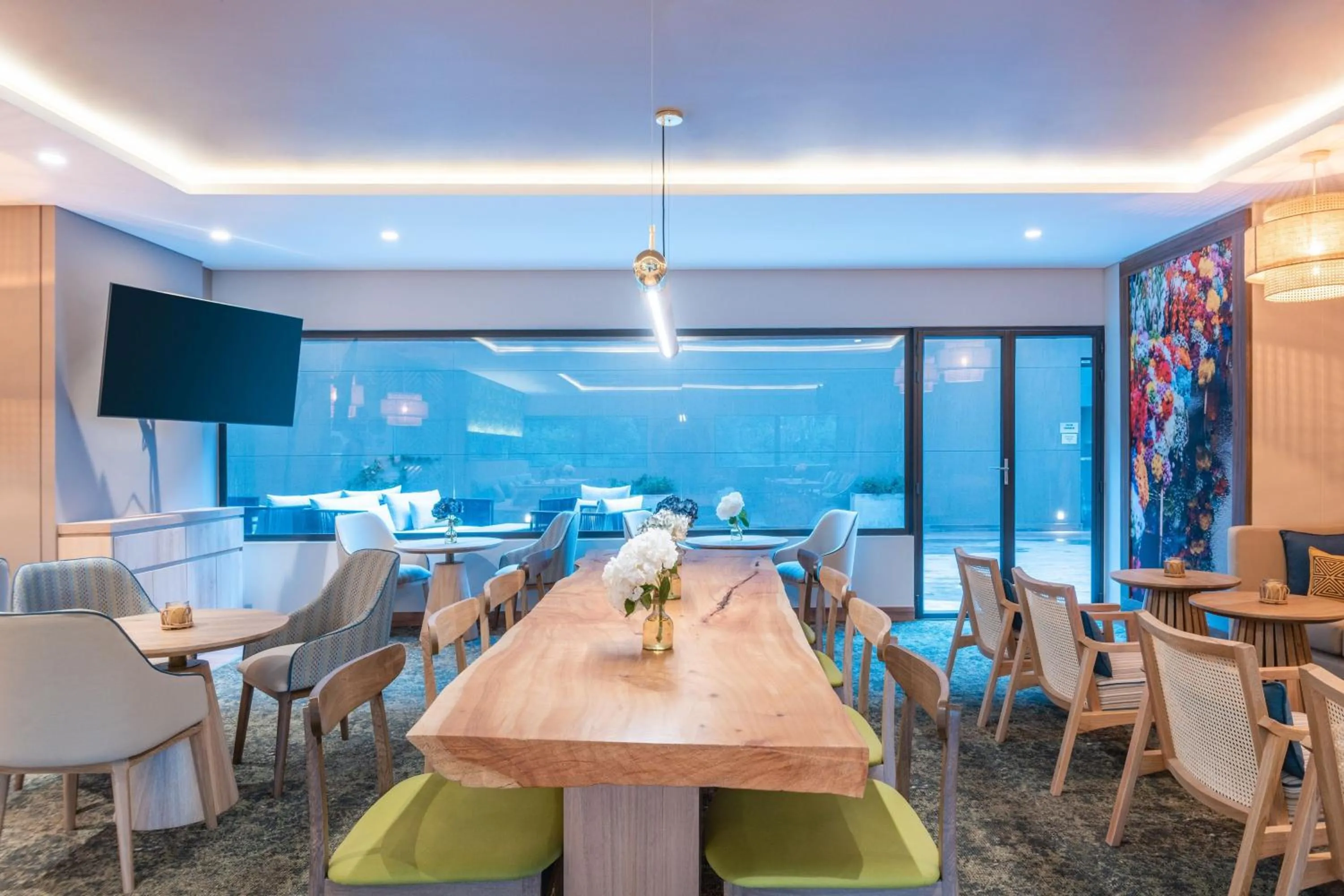 Restaurant/places to eat in Fairfield by Marriott Medellin Sabaneta