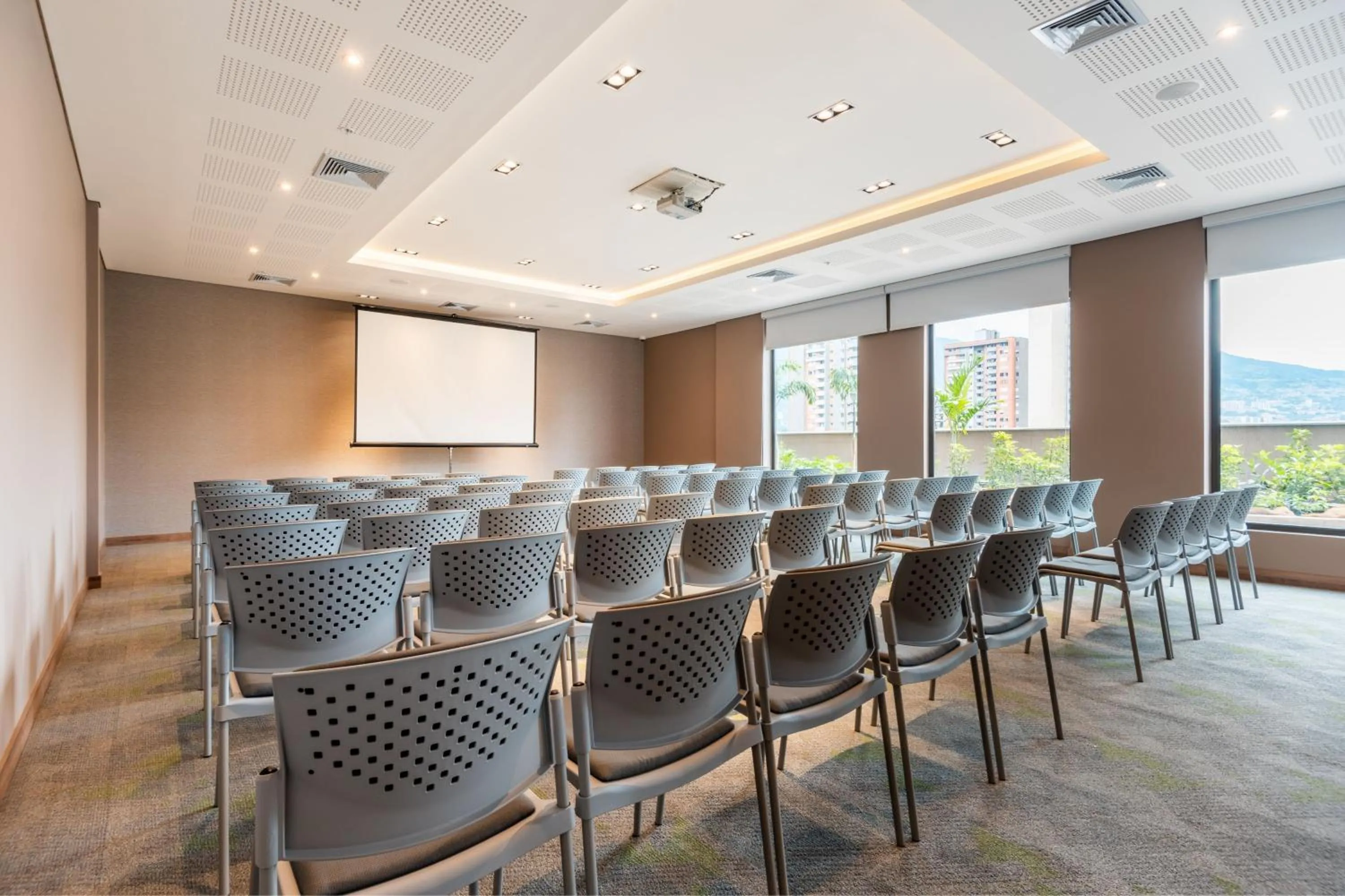 Meeting/conference room in Fairfield by Marriott Medellin Sabaneta