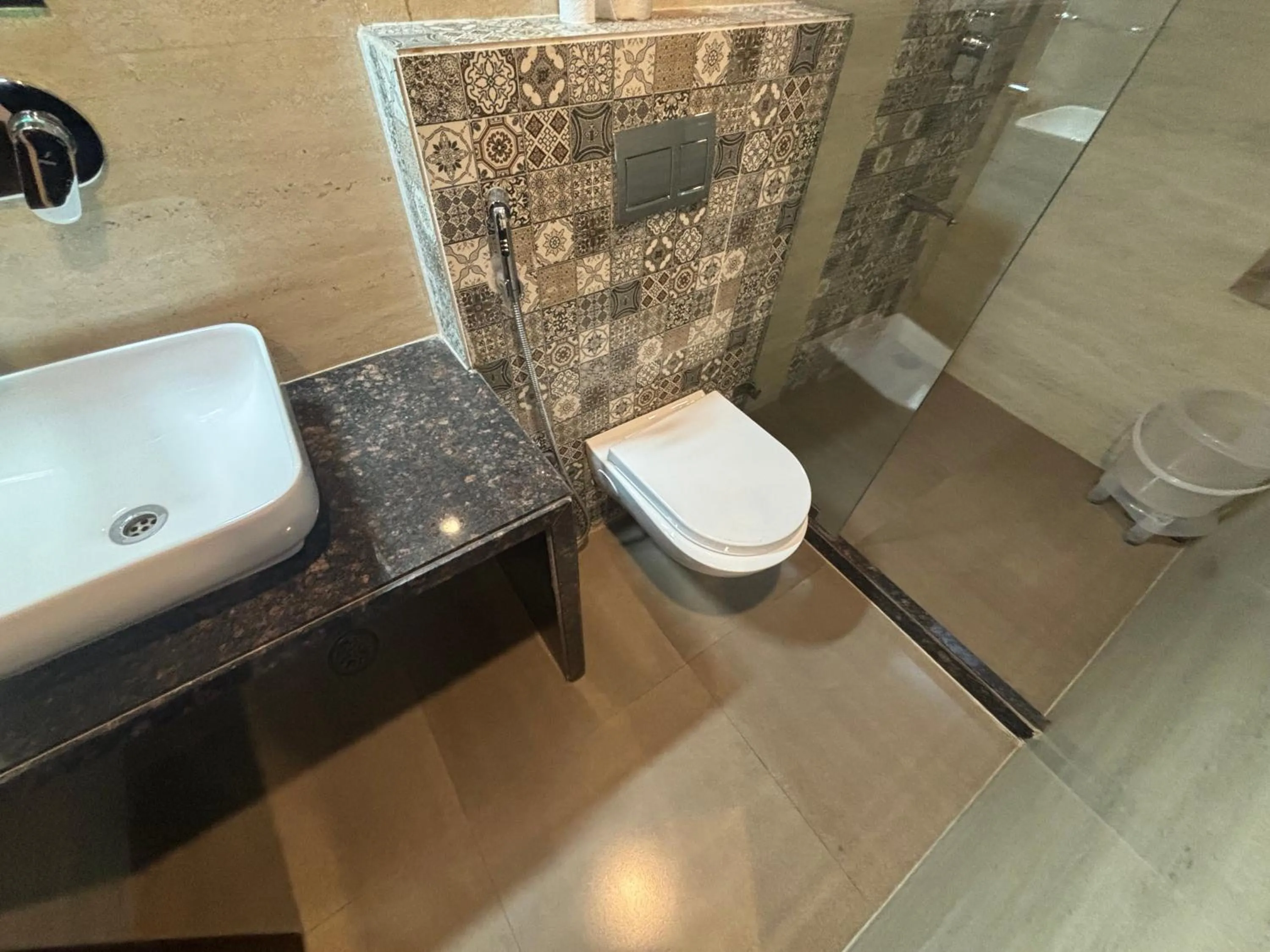 Bathroom in Hotel Life Inn