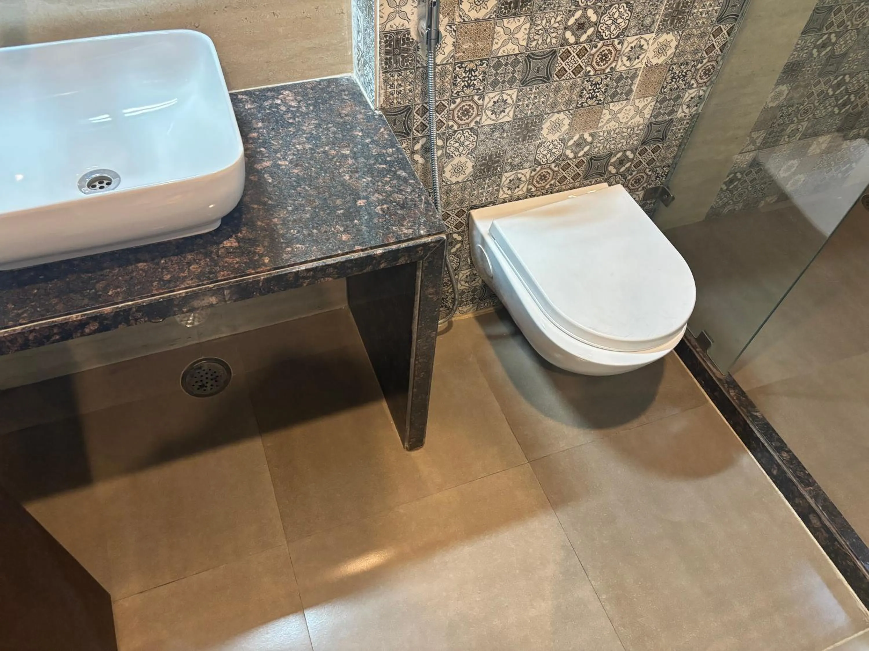 Bathroom in Hotel Life Inn