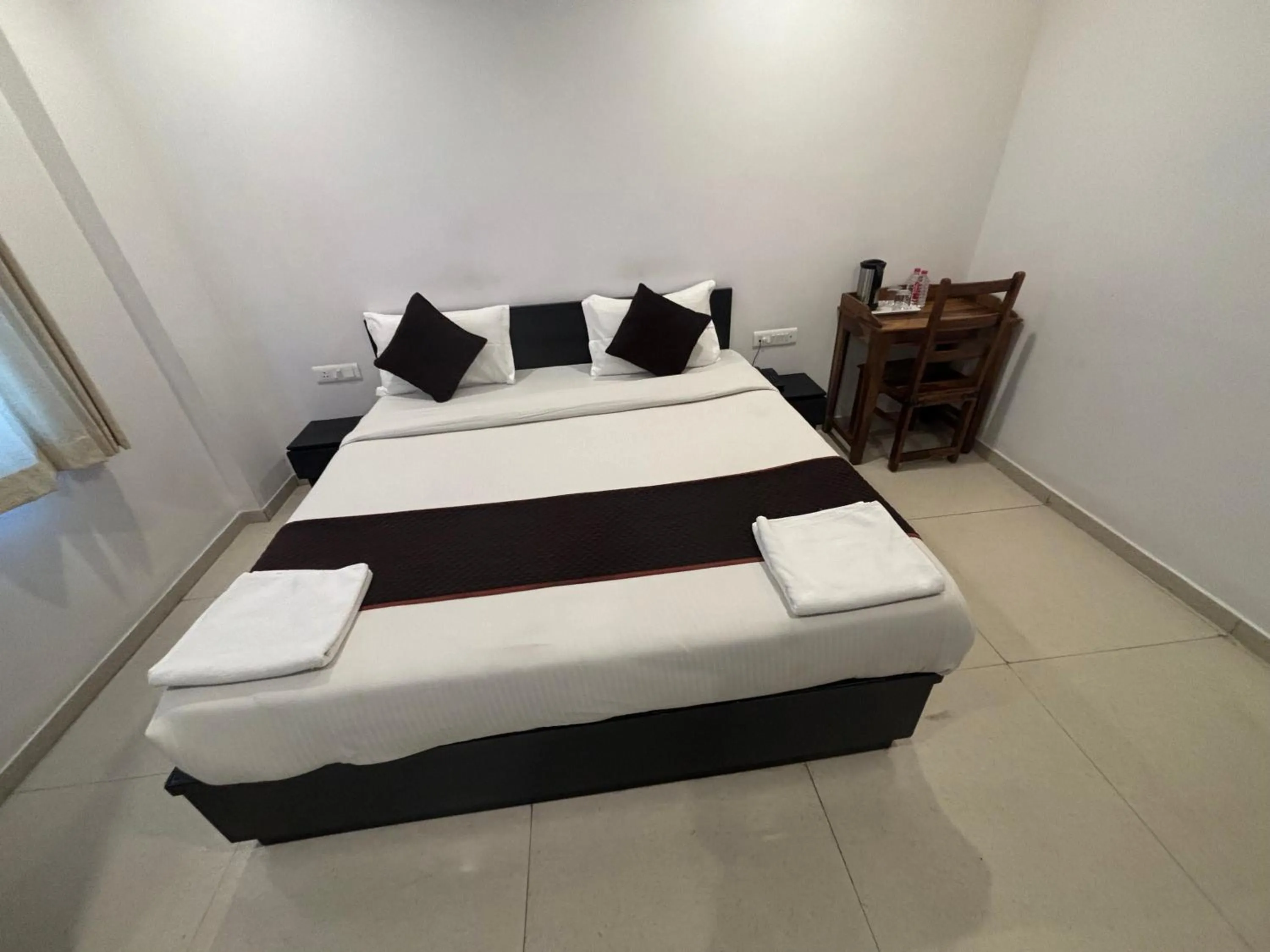 Bed in Hotel Life Inn