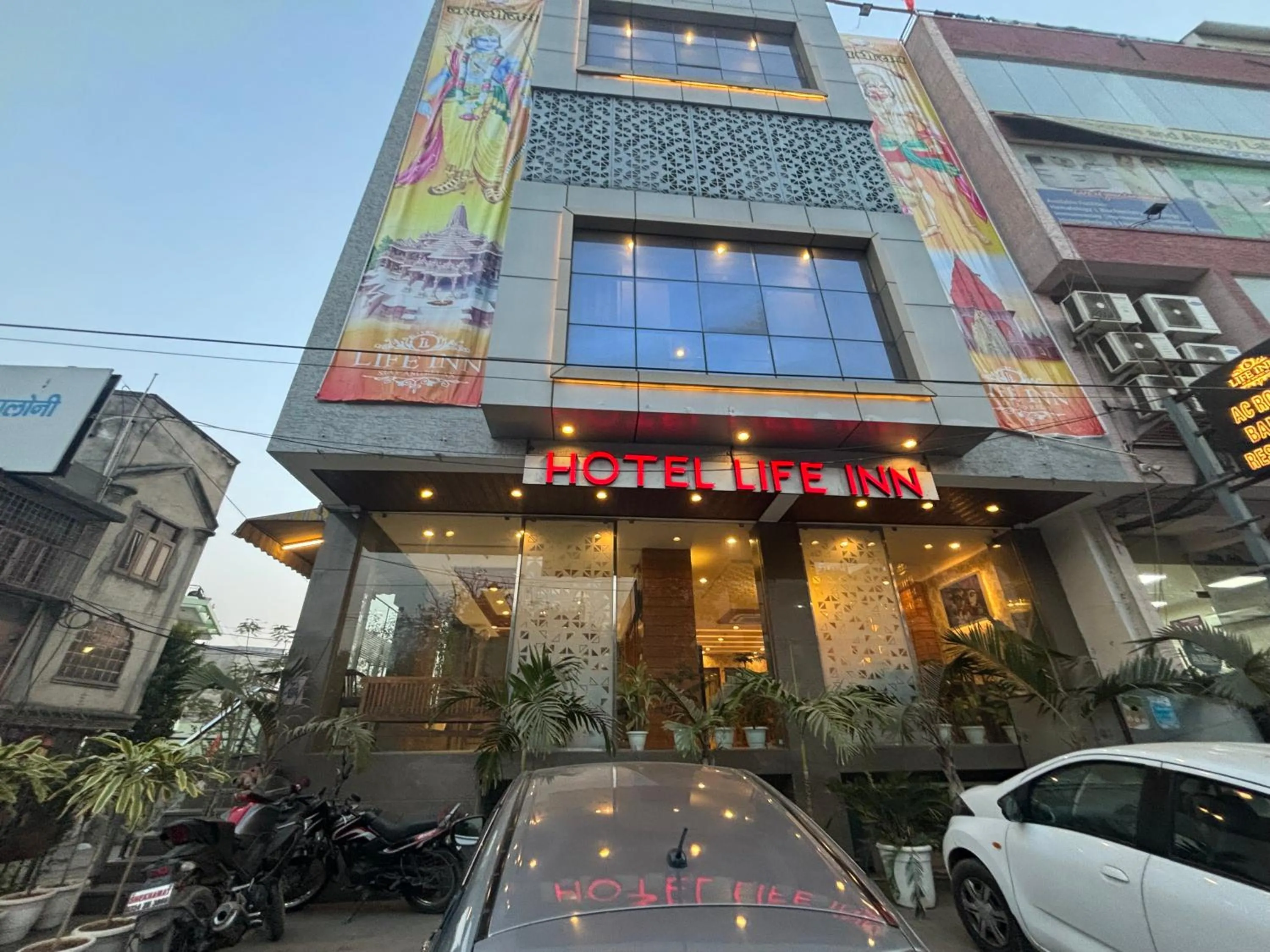 Property building in Hotel Life Inn