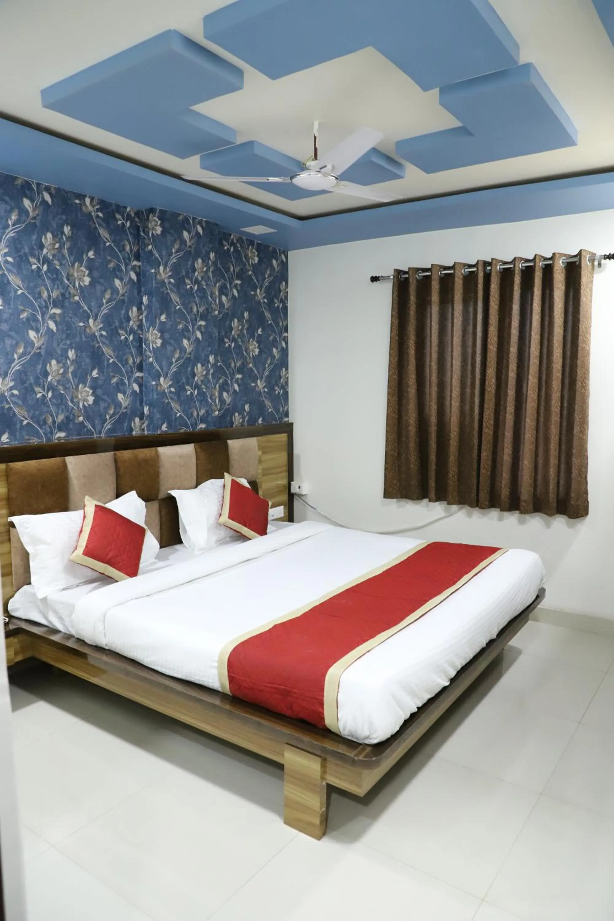 Photo of the whole room, Bed in HOTEL SHEEBA