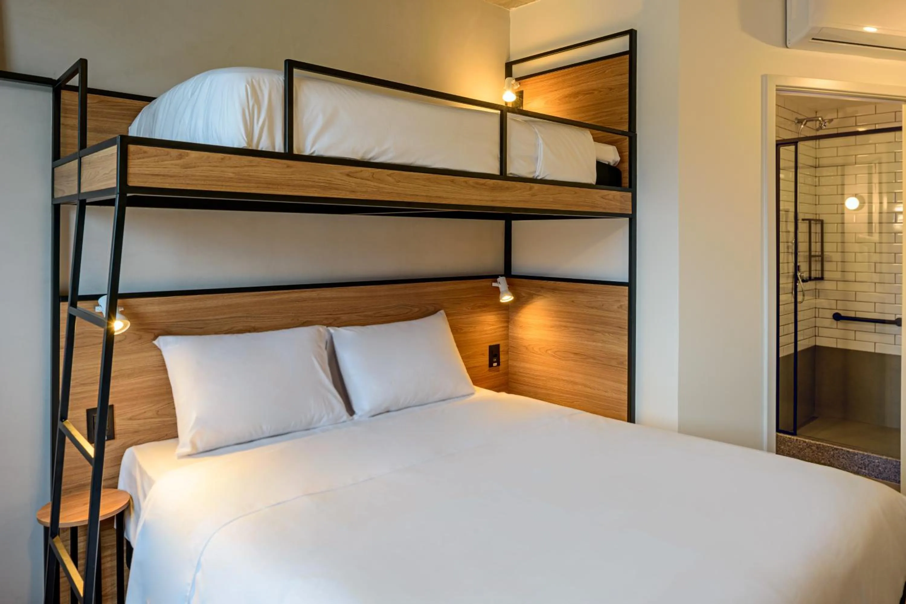bunk bed, Bed in Ibis Balneario Camboriu