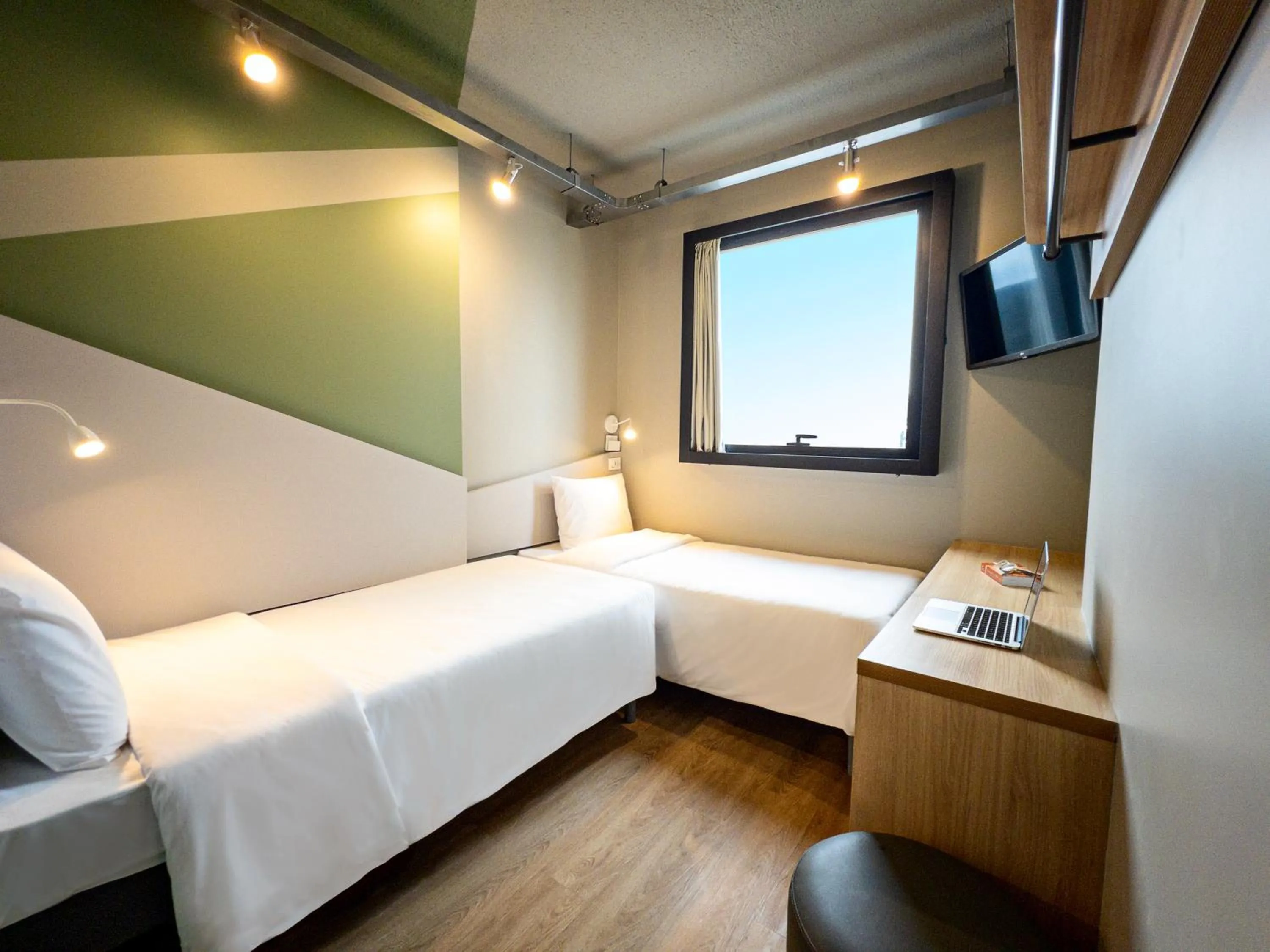 Bed in Ibis Budget Balneario Camboriu