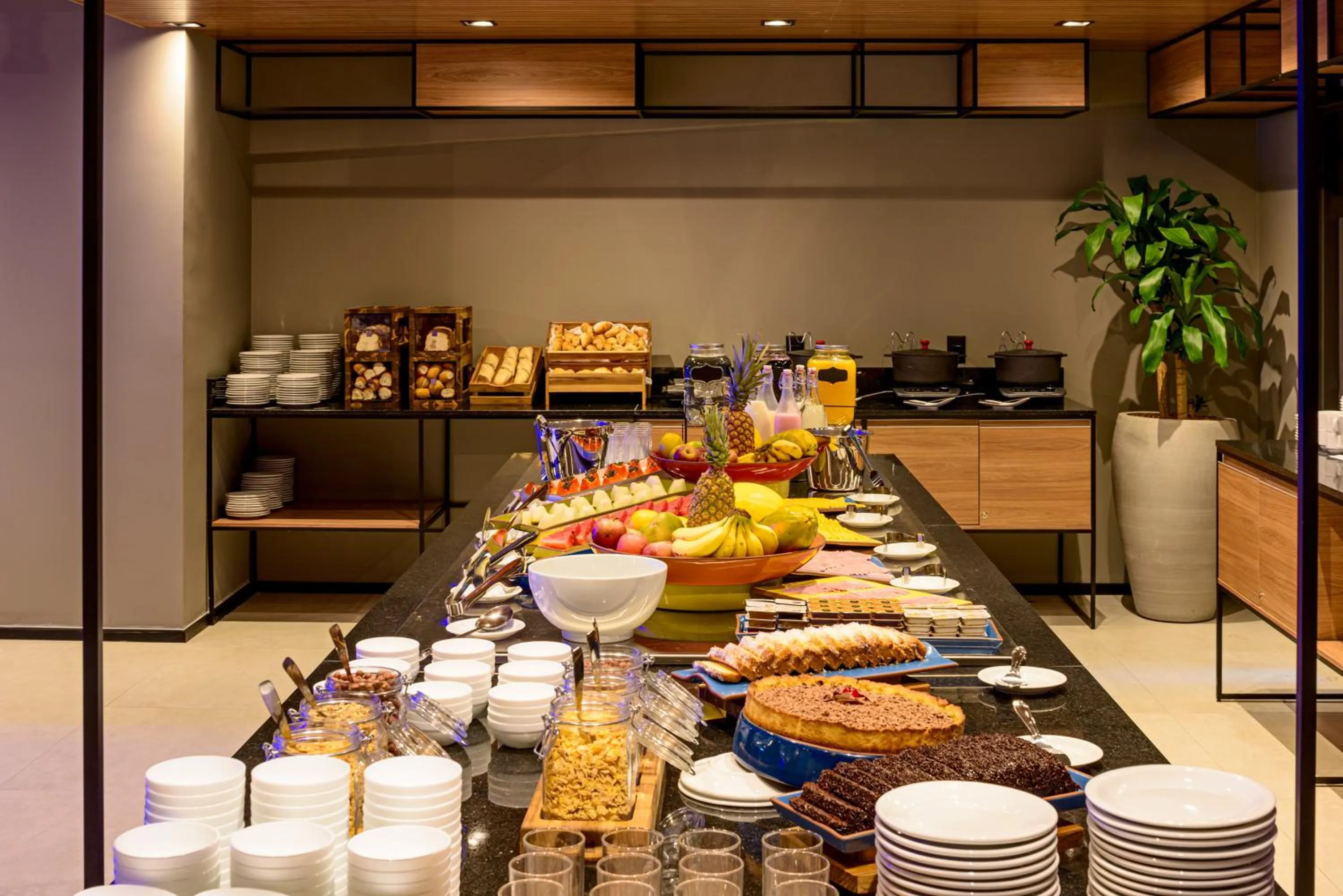 Restaurant/places to eat in Ibis Budget Balneario Camboriu