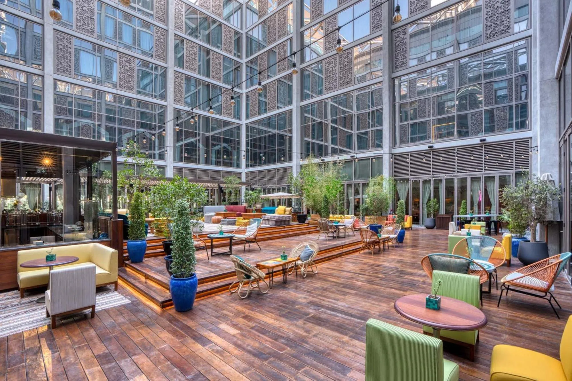 Restaurant/places to eat in 25hours Hotel Dubai One Central