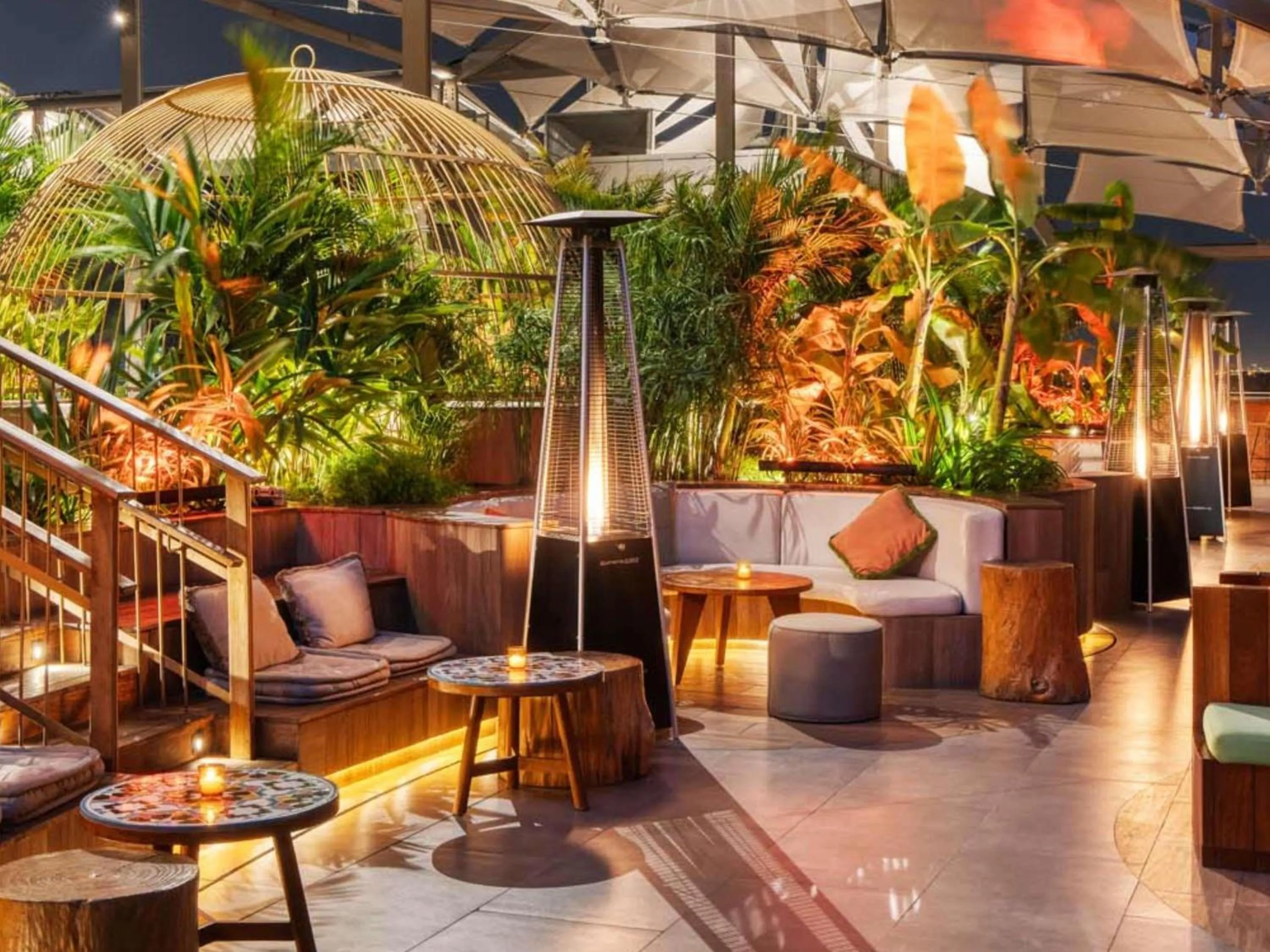 Lounge or bar in 25hours Hotel Dubai One Central