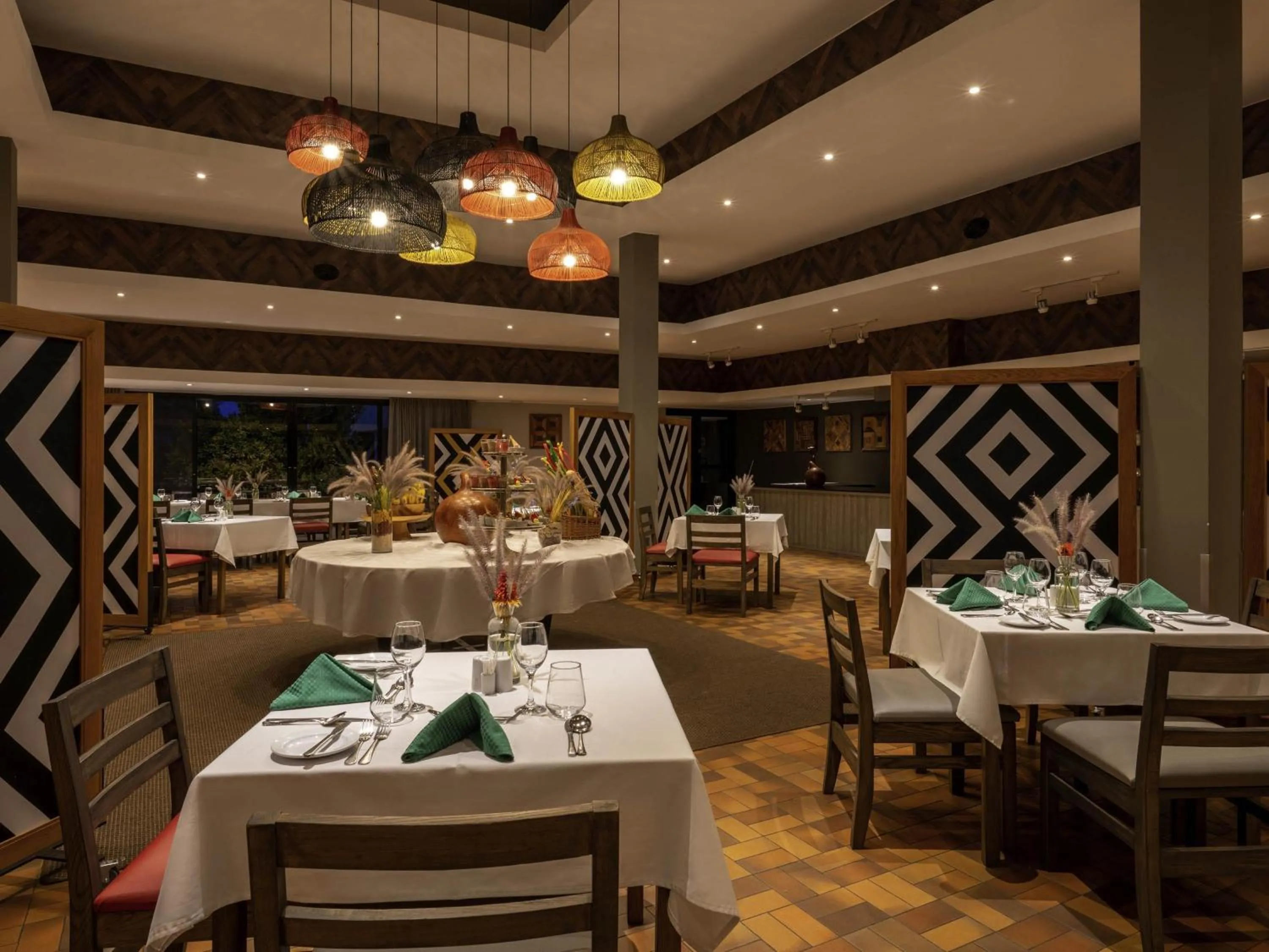 Restaurant/places to eat in Mantis Akagera Game Lodge