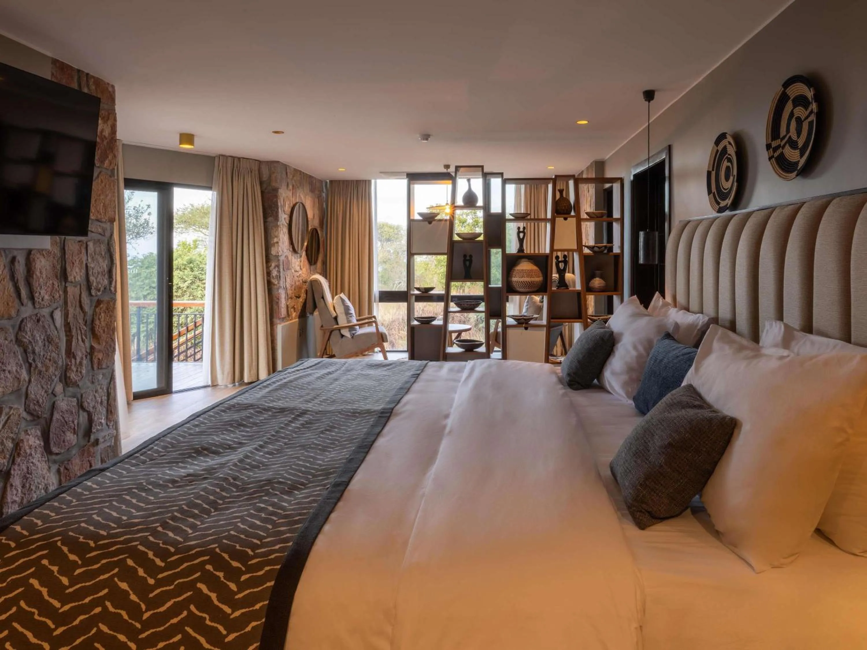 Bedroom, Bed in Mantis Akagera Game Lodge