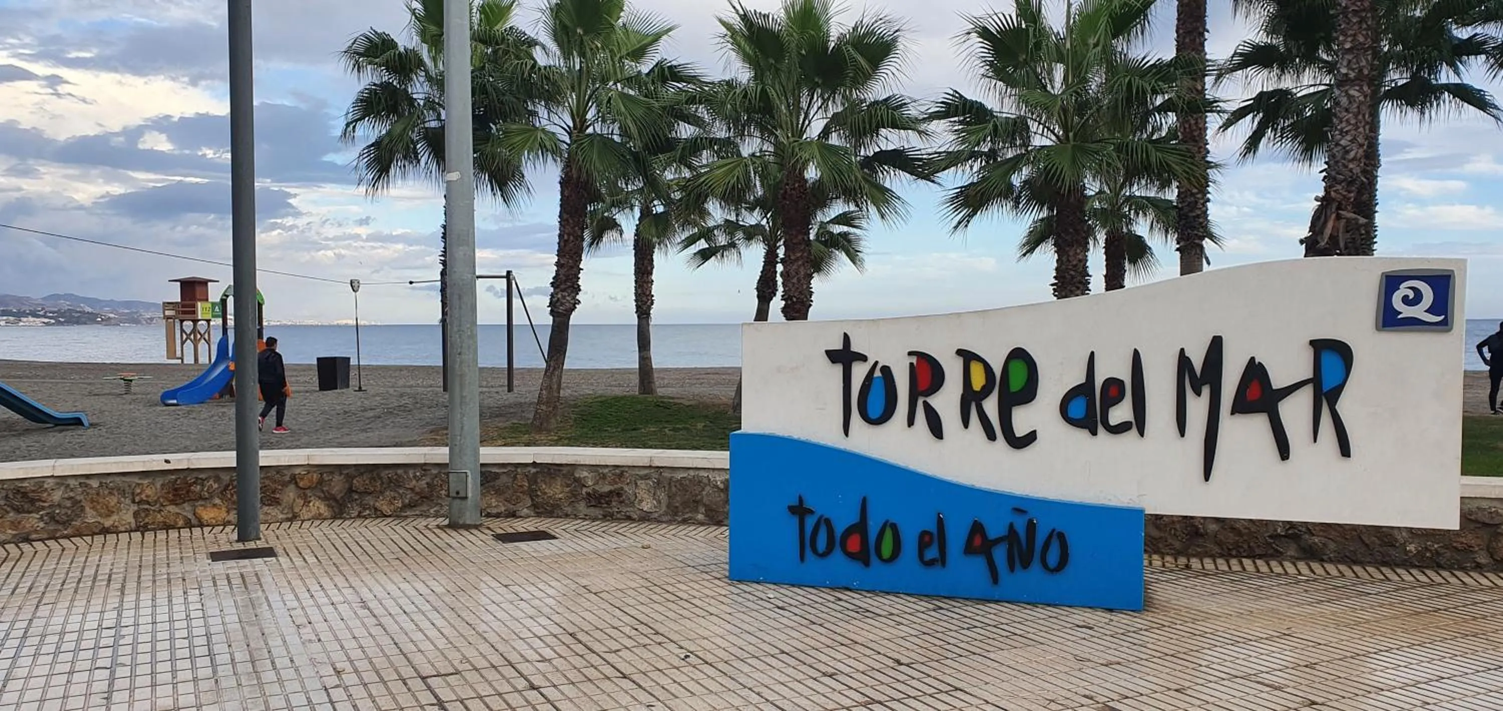 Logo/Certificate/Sign in APARTAMENTO Torre Del Mar