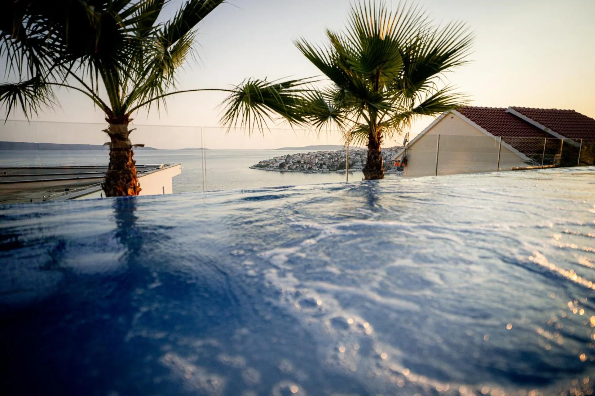 Swimming pool in Villas-Kroatien
