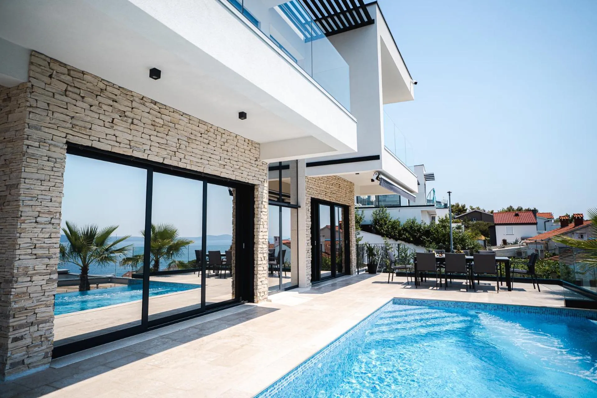 Swimming pool in Villas-Kroatien