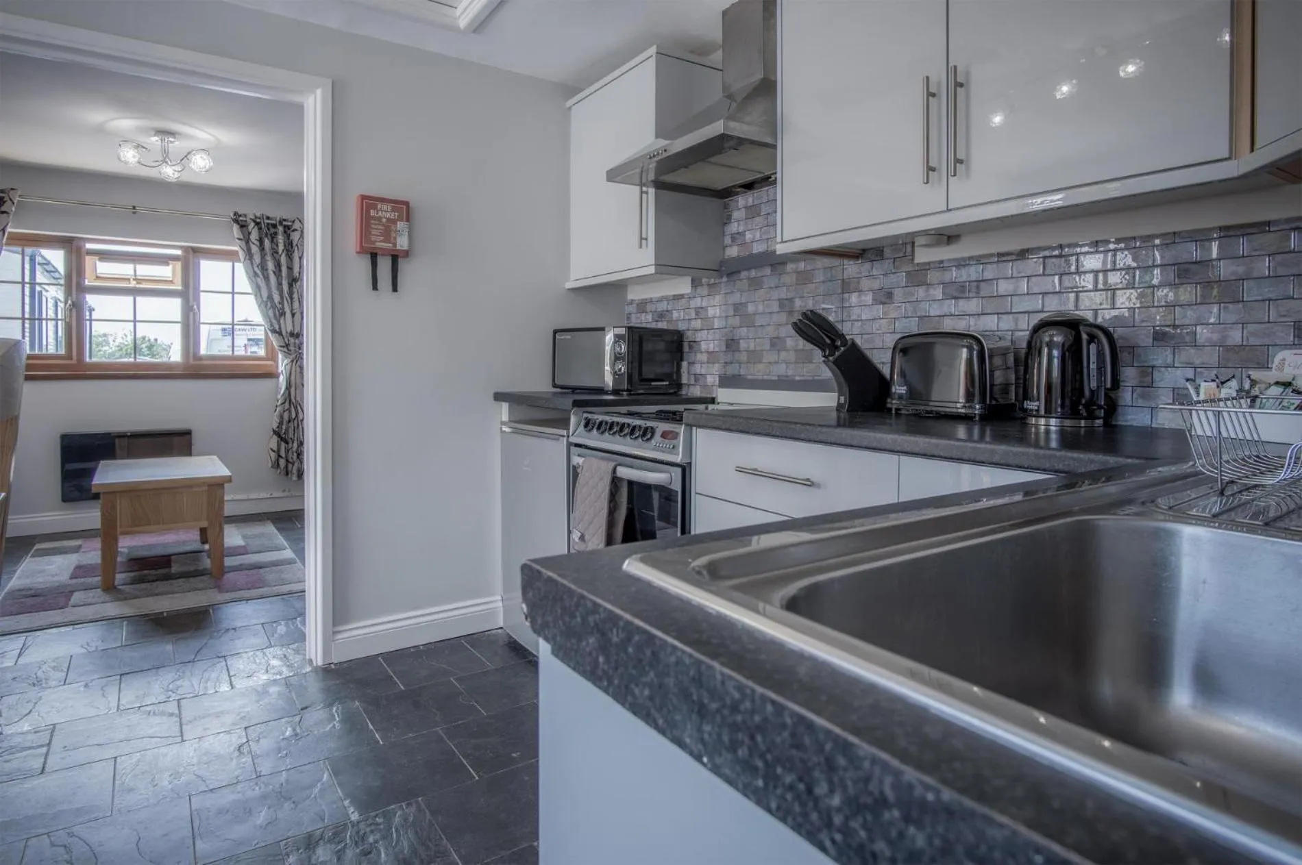 Floor plan in Lilac Cottage - 1 Bedroom Cottage - Amroth