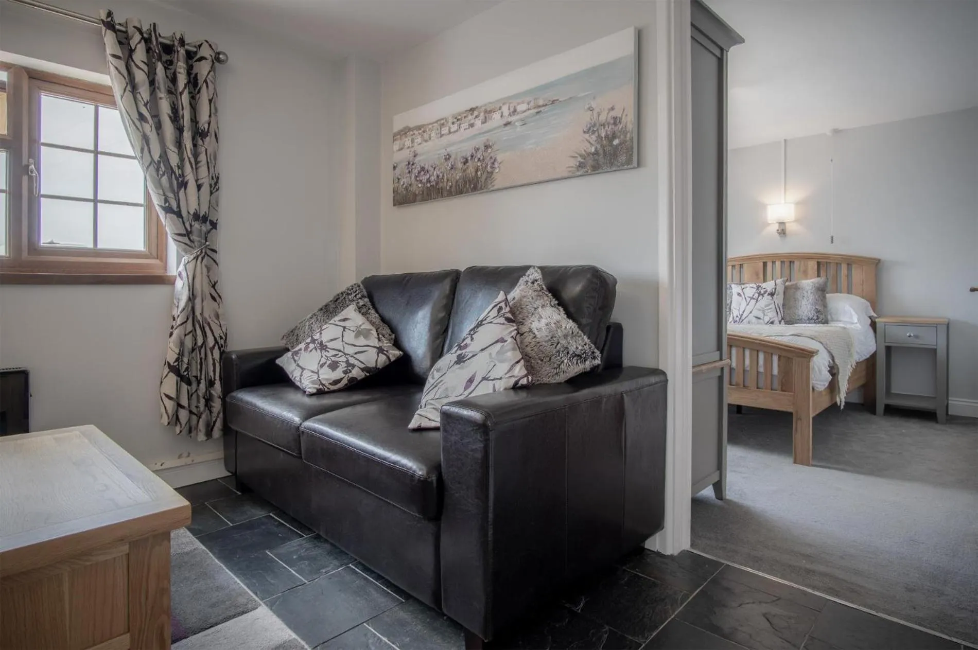 Floor plan, Bed in Lilac Cottage - 1 Bedroom Cottage - Amroth