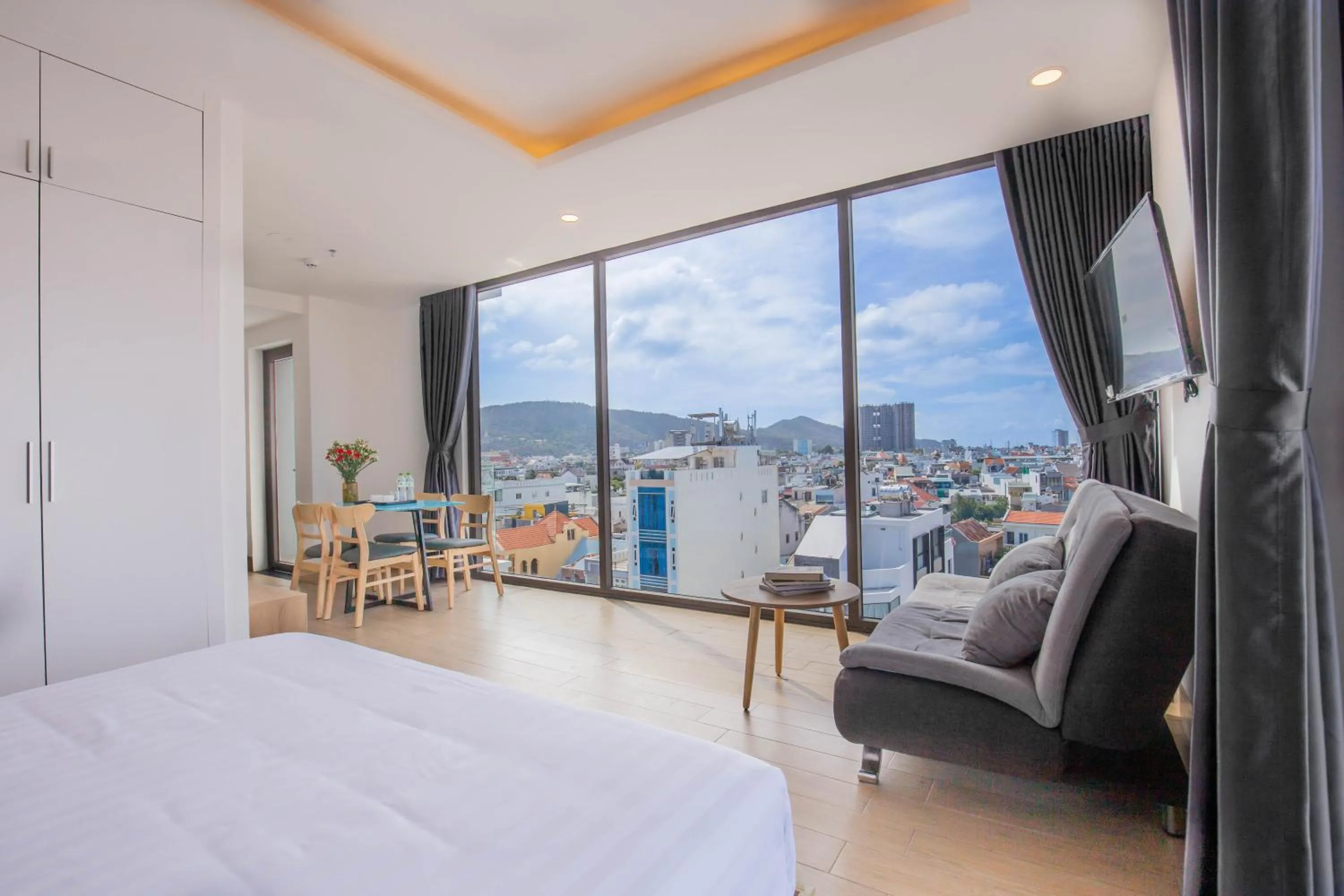 City view, Bed in TDMAISON Hotel & Apartment