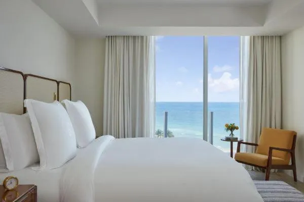 Bed in Four Seasons Hotel and Residences Fort Lauderdale