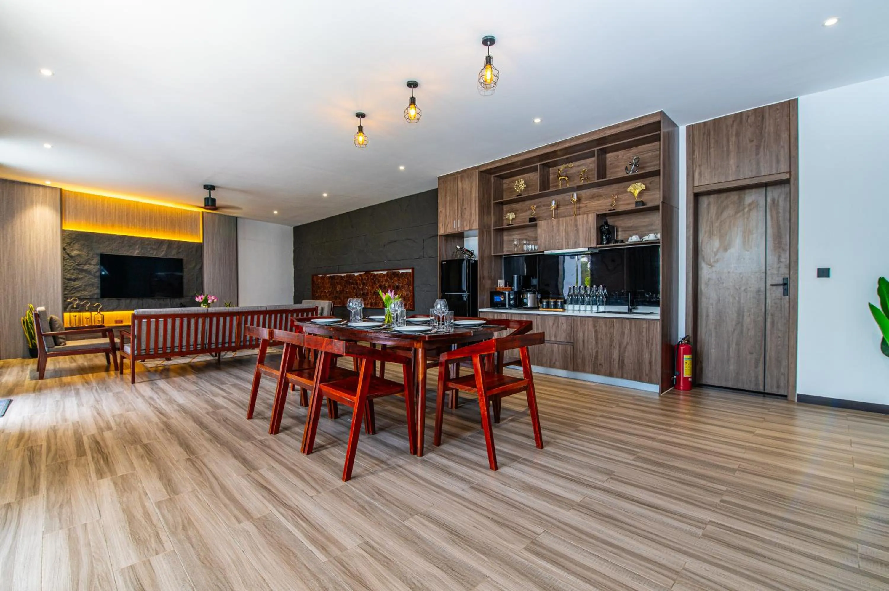 TV and multimedia in Good Time Relax Resort