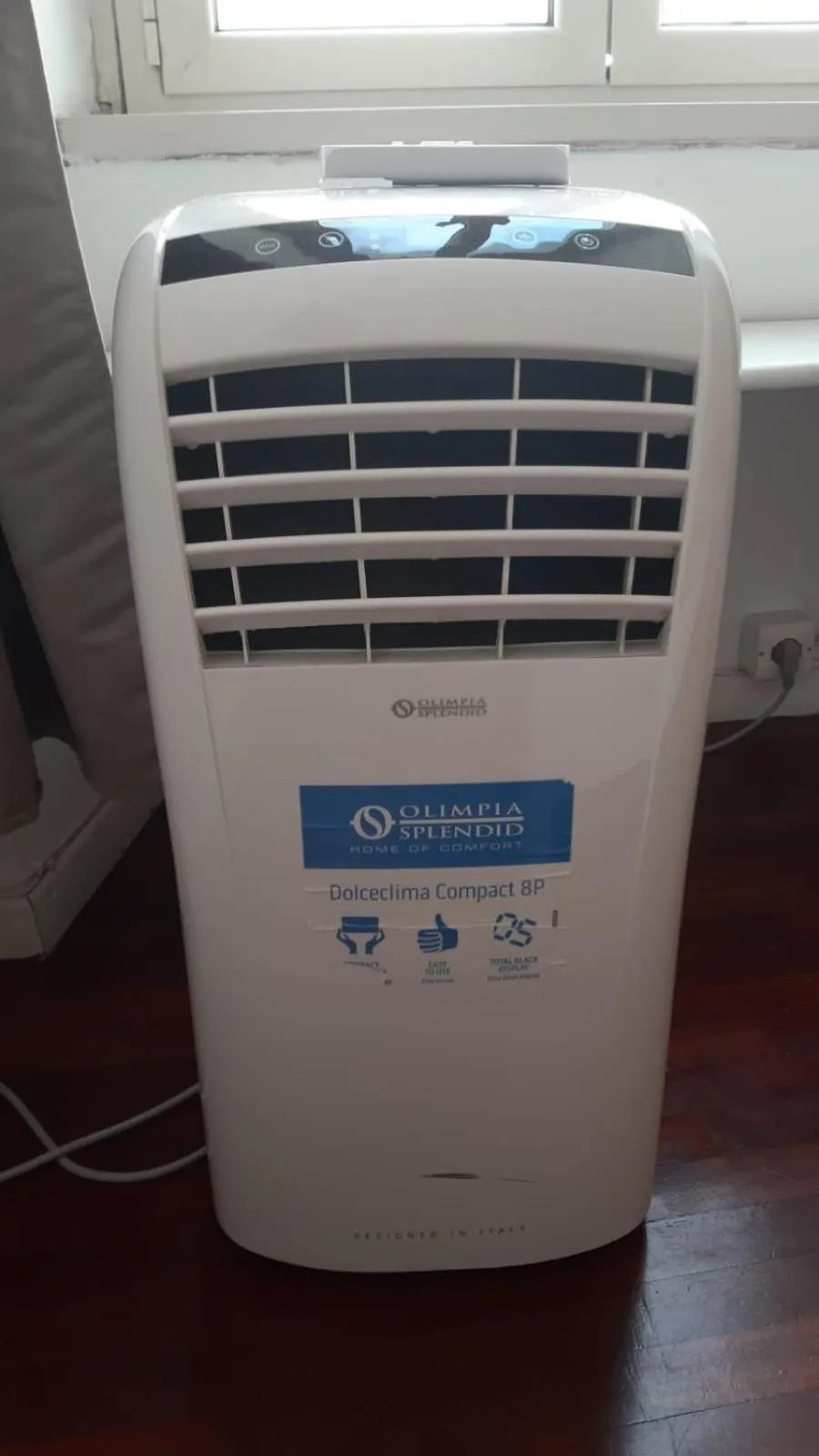 air conditioner in Chéri de Rome Vatican Apartment