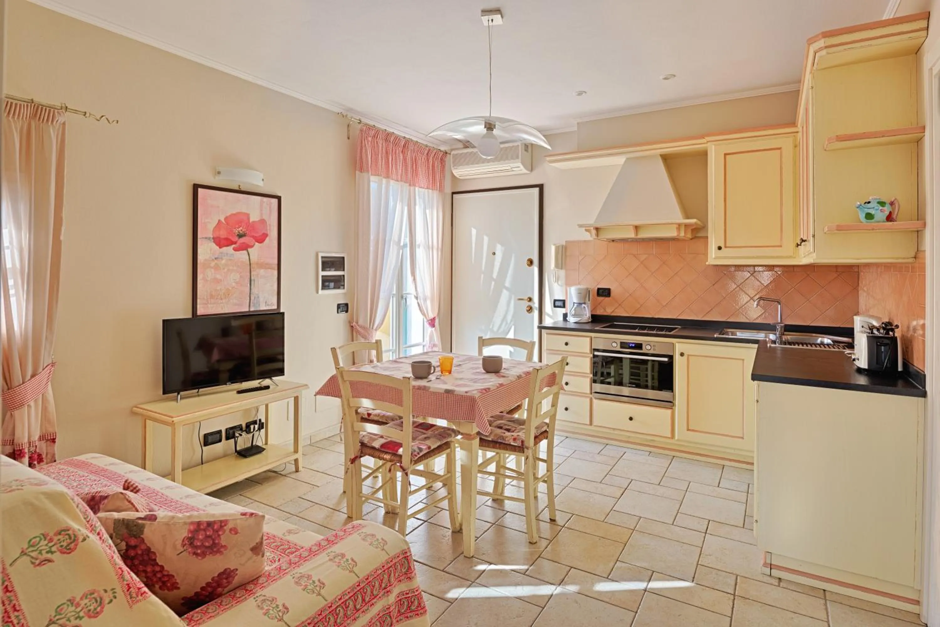 TV and multimedia in Casa Vacanze Nel Giardino di Renzo