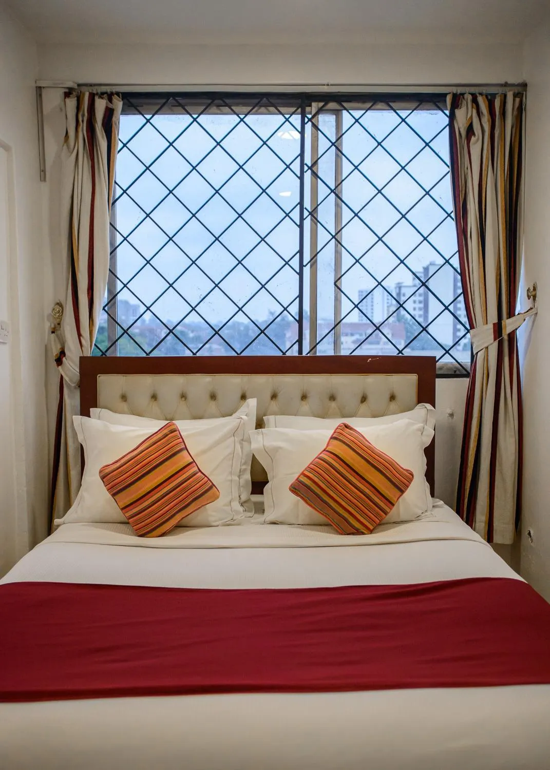 Bedroom, Bed in Diamond Plaza Apartments