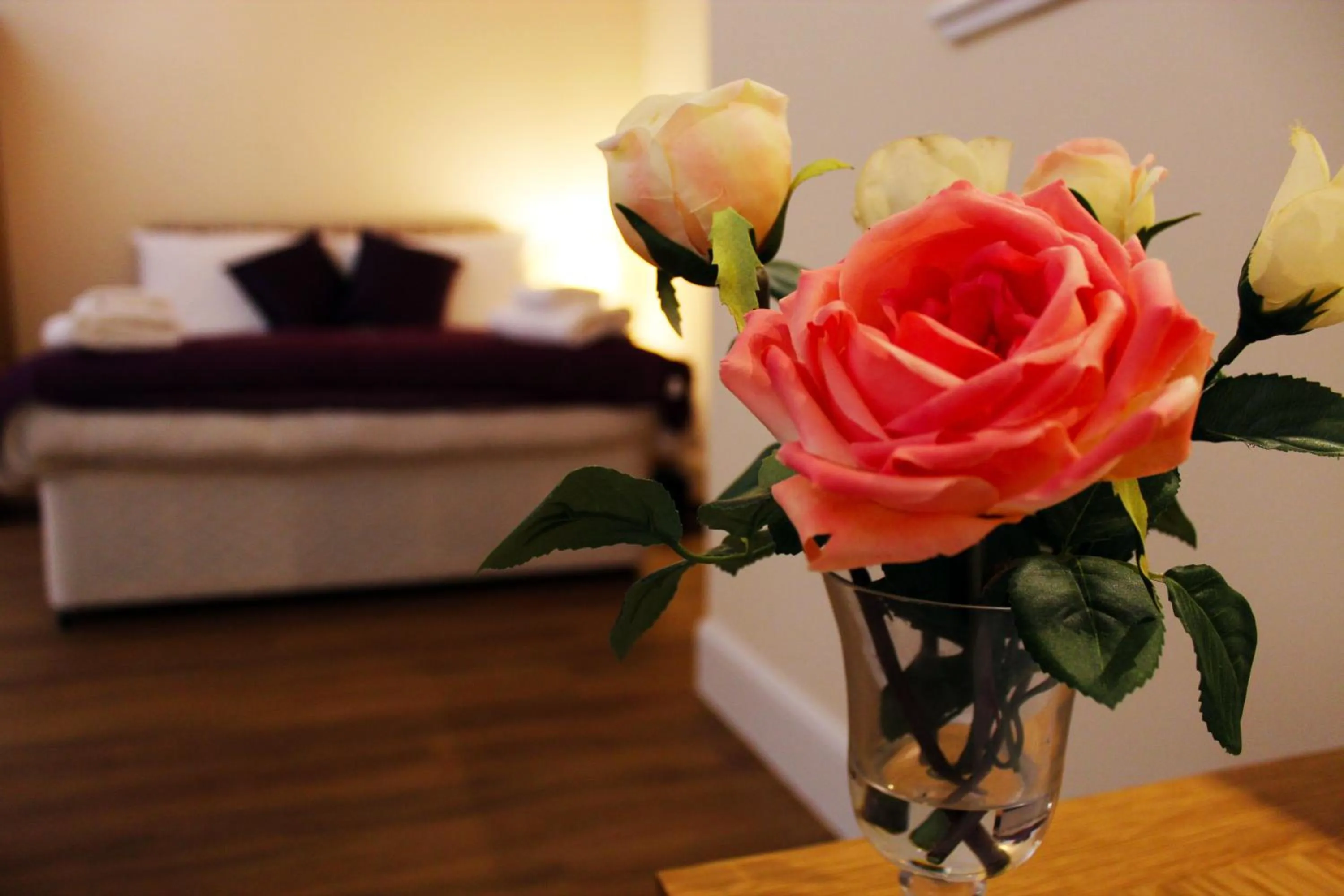 Cottage with Shared Garden in Auchendennan Farm Self Catering Cottages