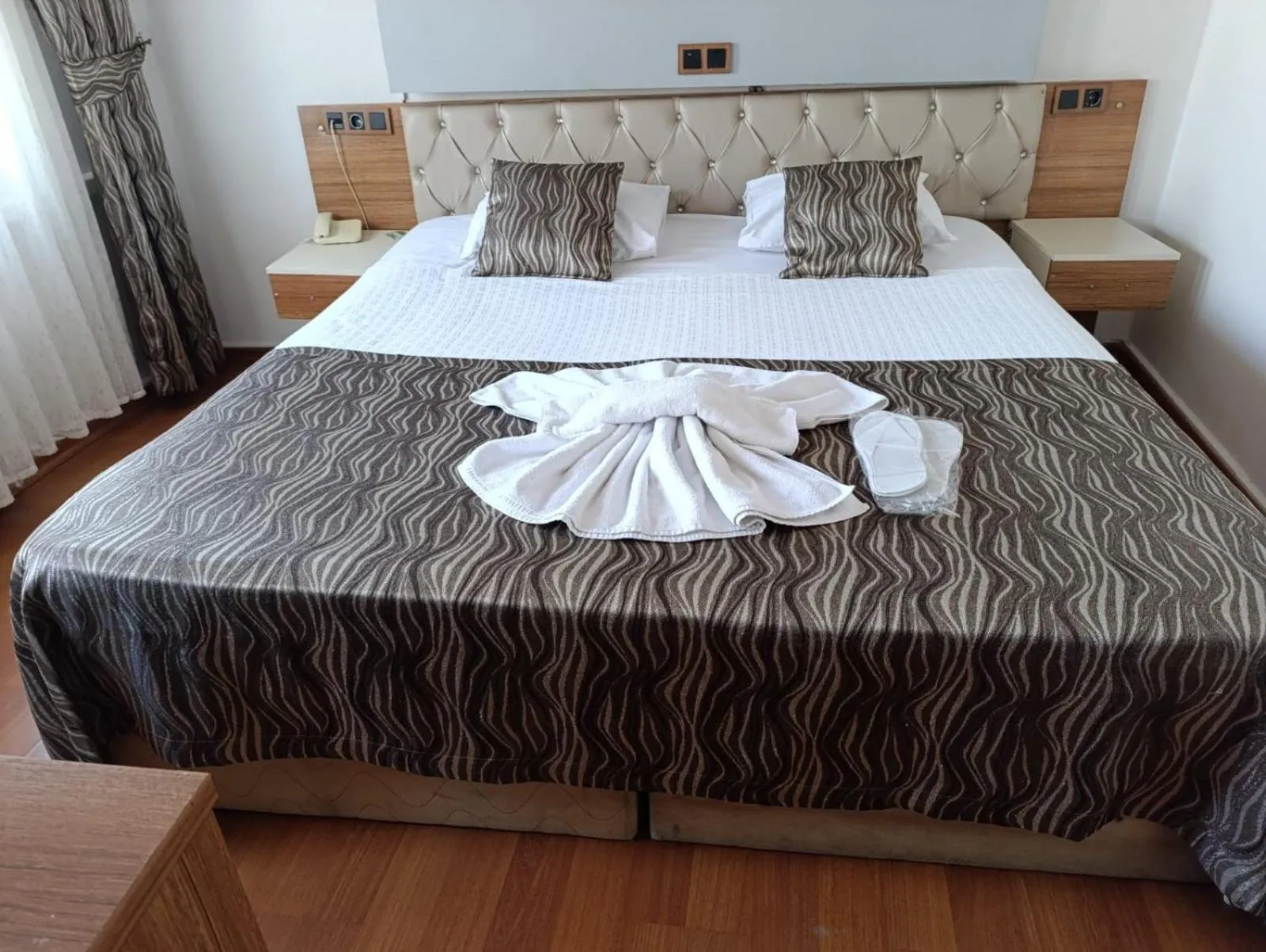 Bed in Şirin Hotel