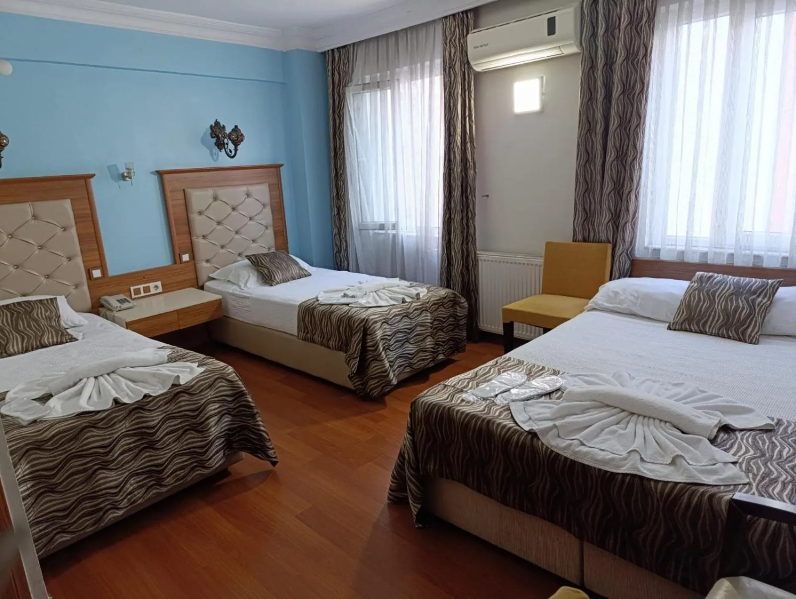 Bed in Şirin Hotel