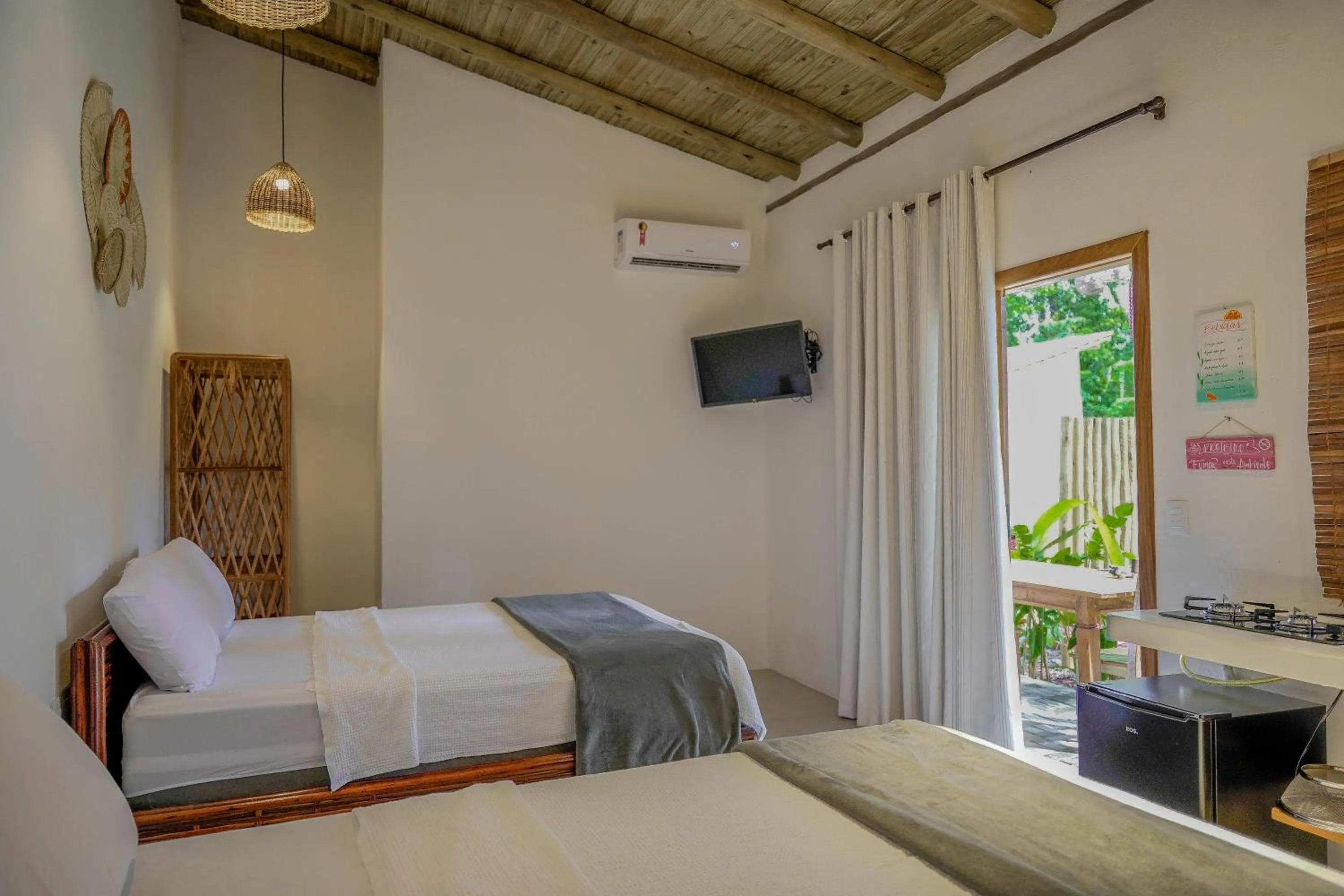 Photo of the whole room, Bed in Pousada Vila Mangaba