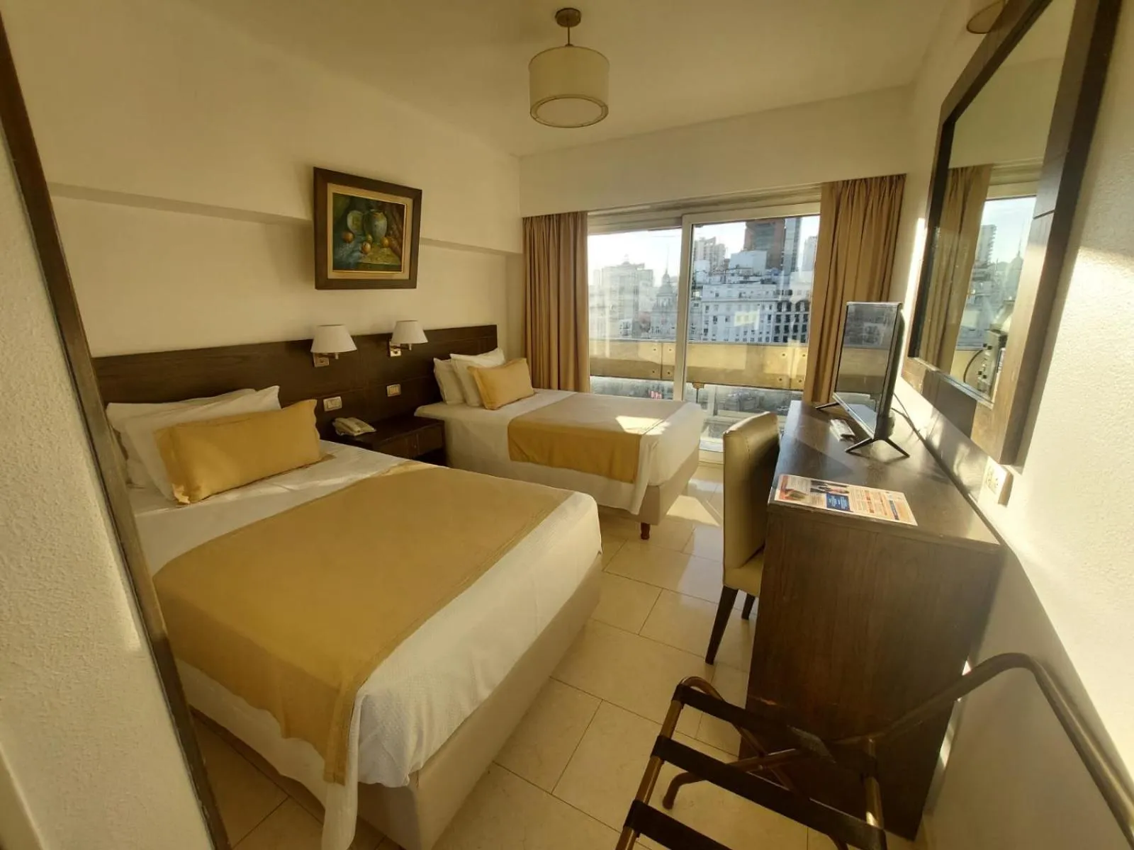 Photo of the whole room, Bed in Globales Republica