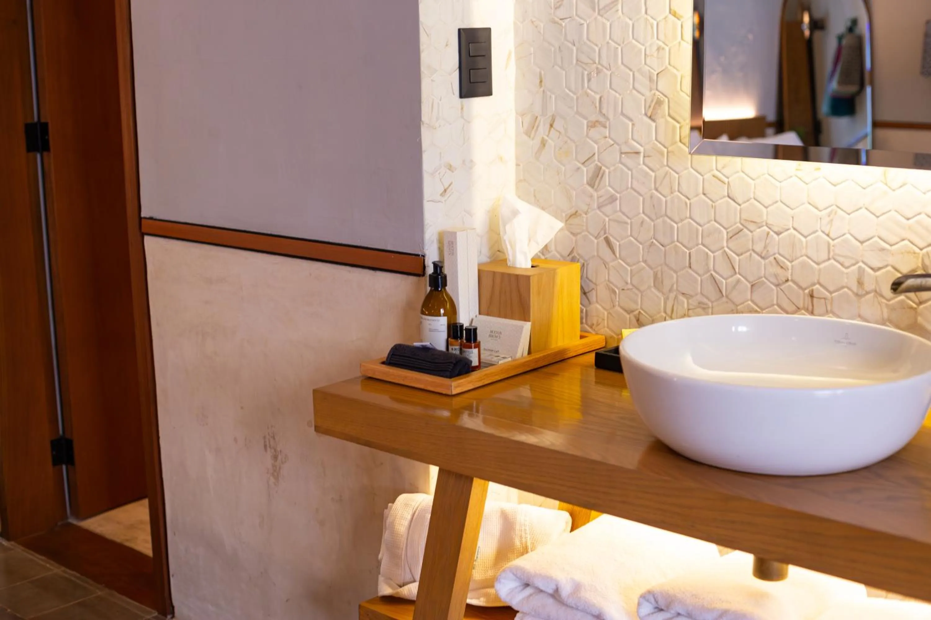 Photo of the whole room in DECU DOWNTOWN