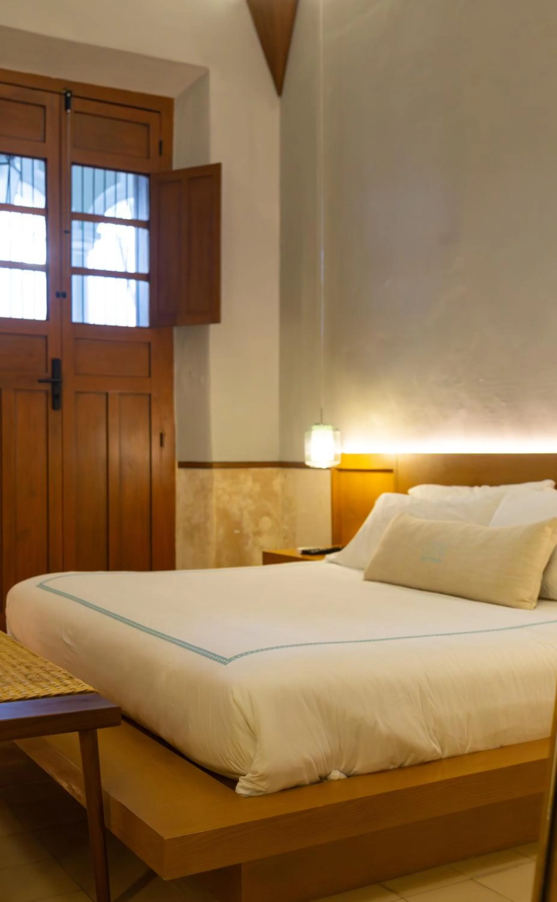 Photo of the whole room, Bed in DECU DOWNTOWN