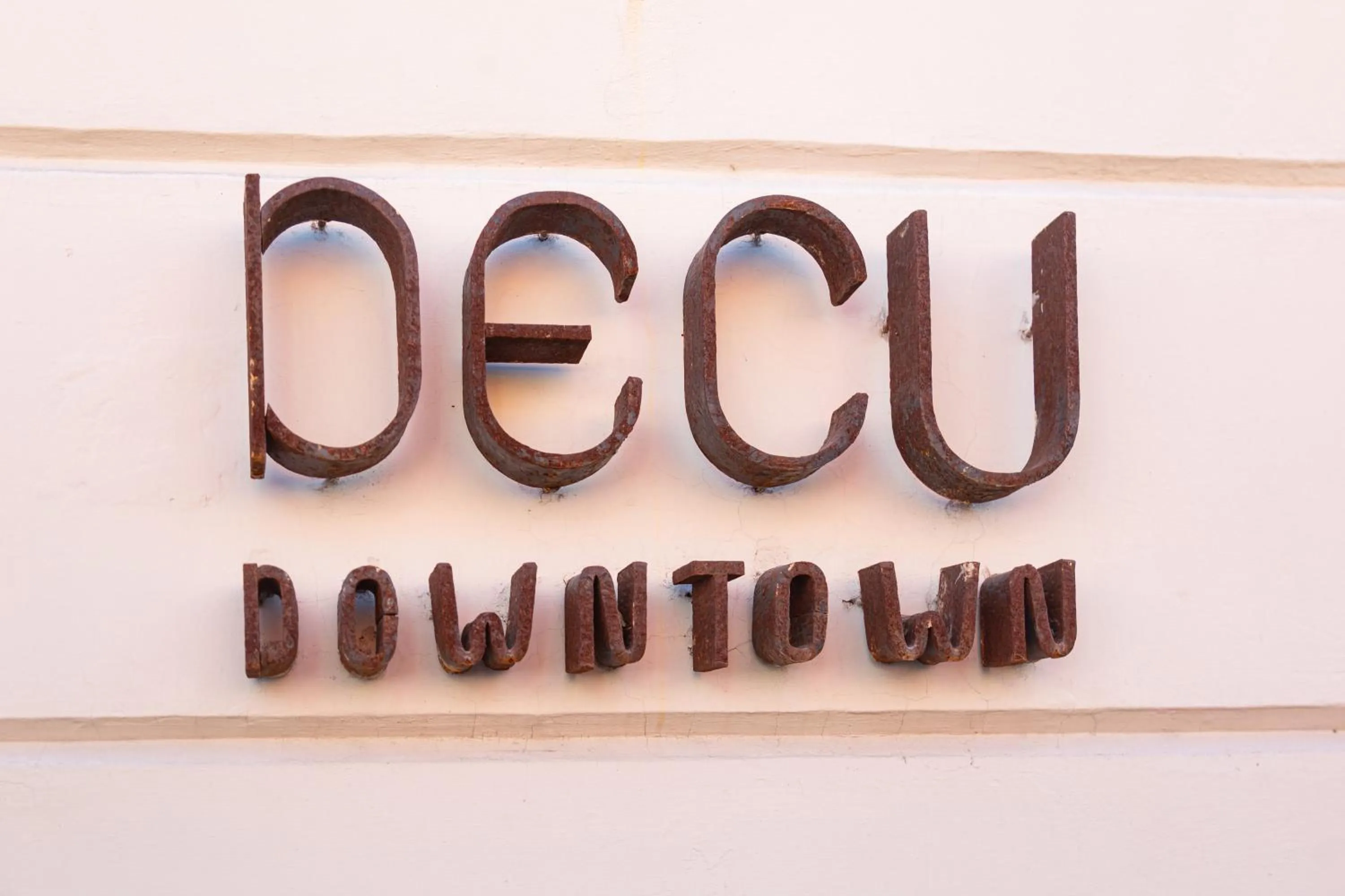 Logo/Certificate/Sign in DECU DOWNTOWN