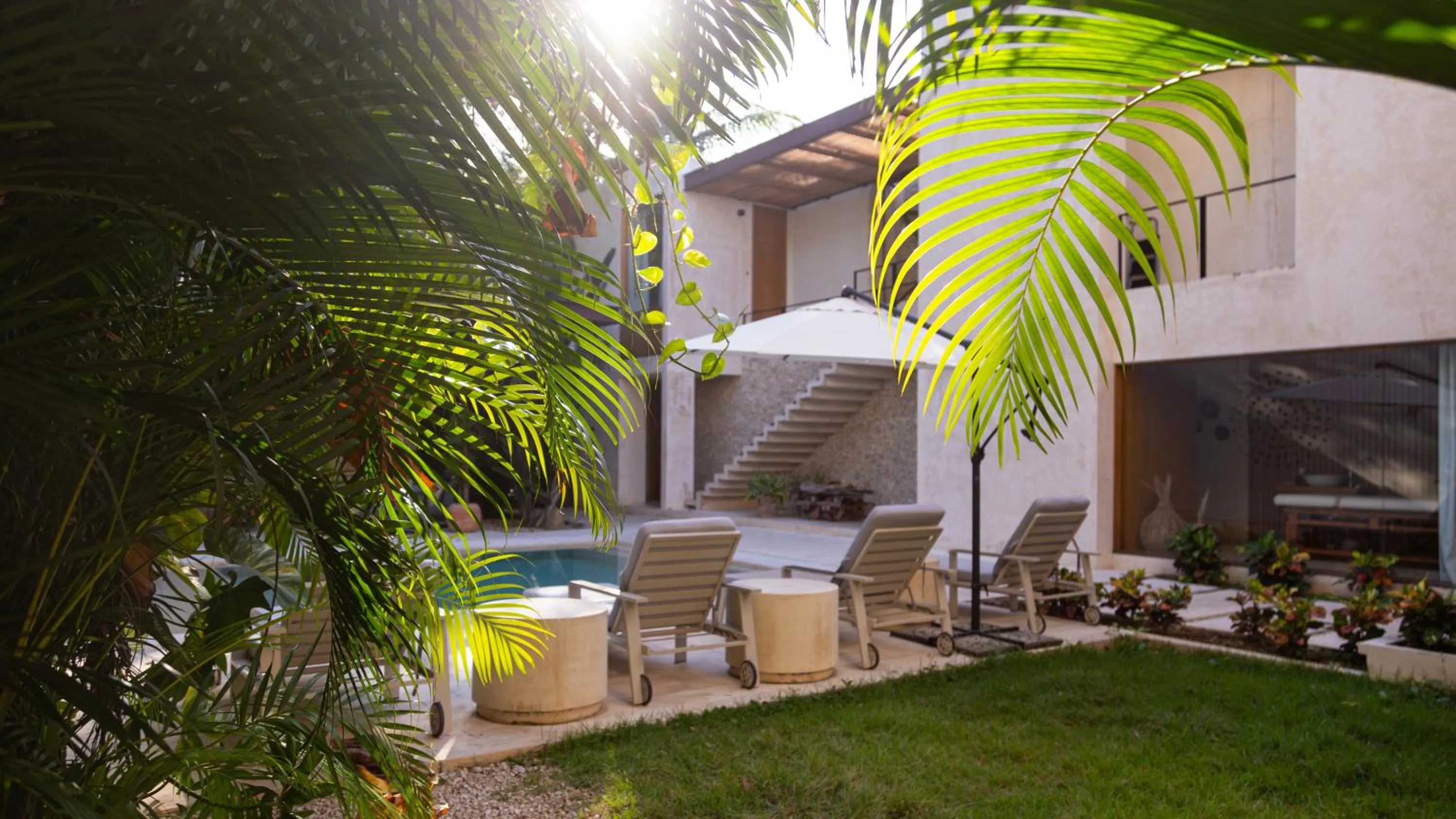 Swimming pool in DECU DOWNTOWN